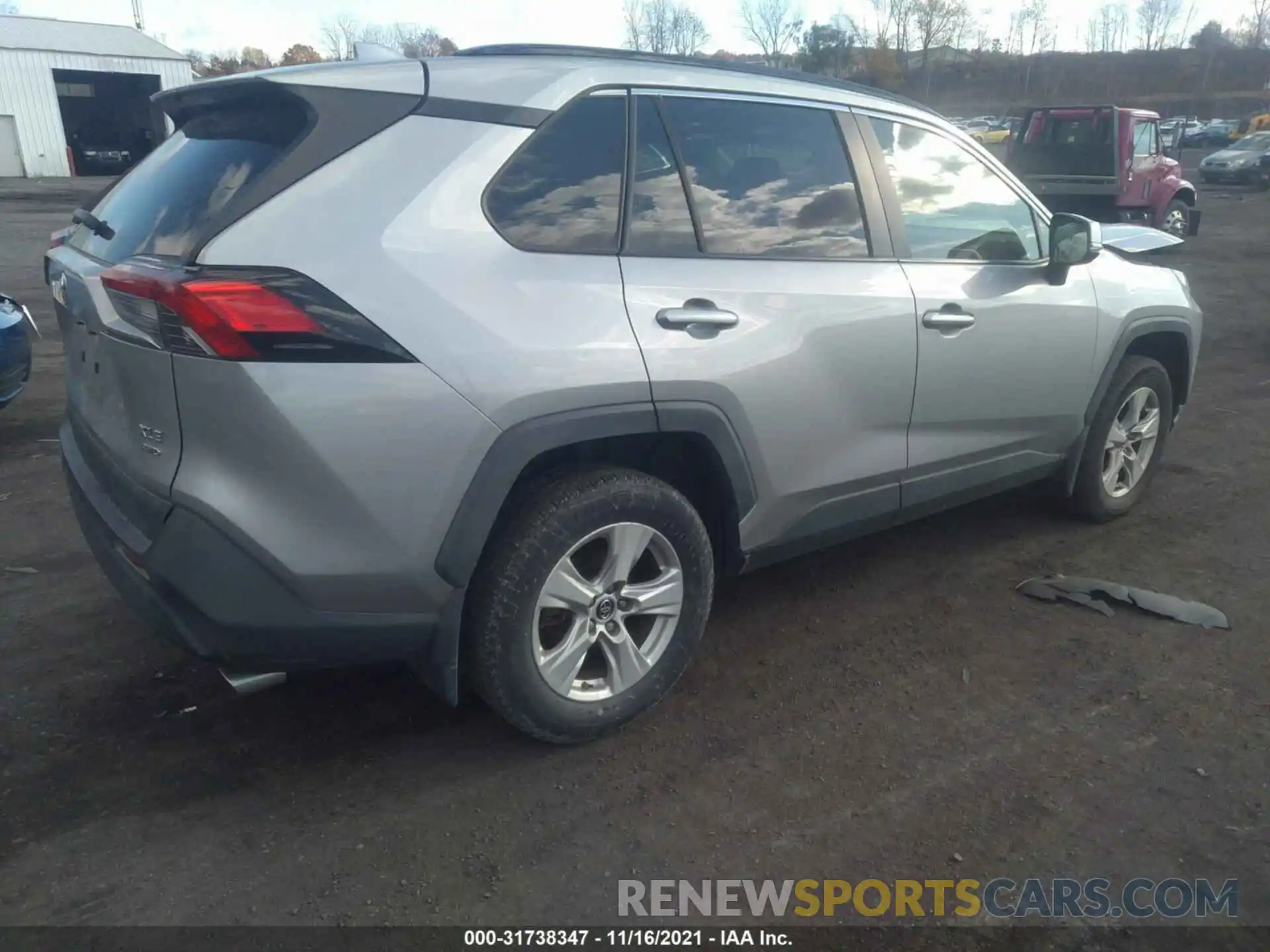 4 Фотография поврежденного автомобиля JTMP1RFV8KD030023 TOYOTA RAV4 2019