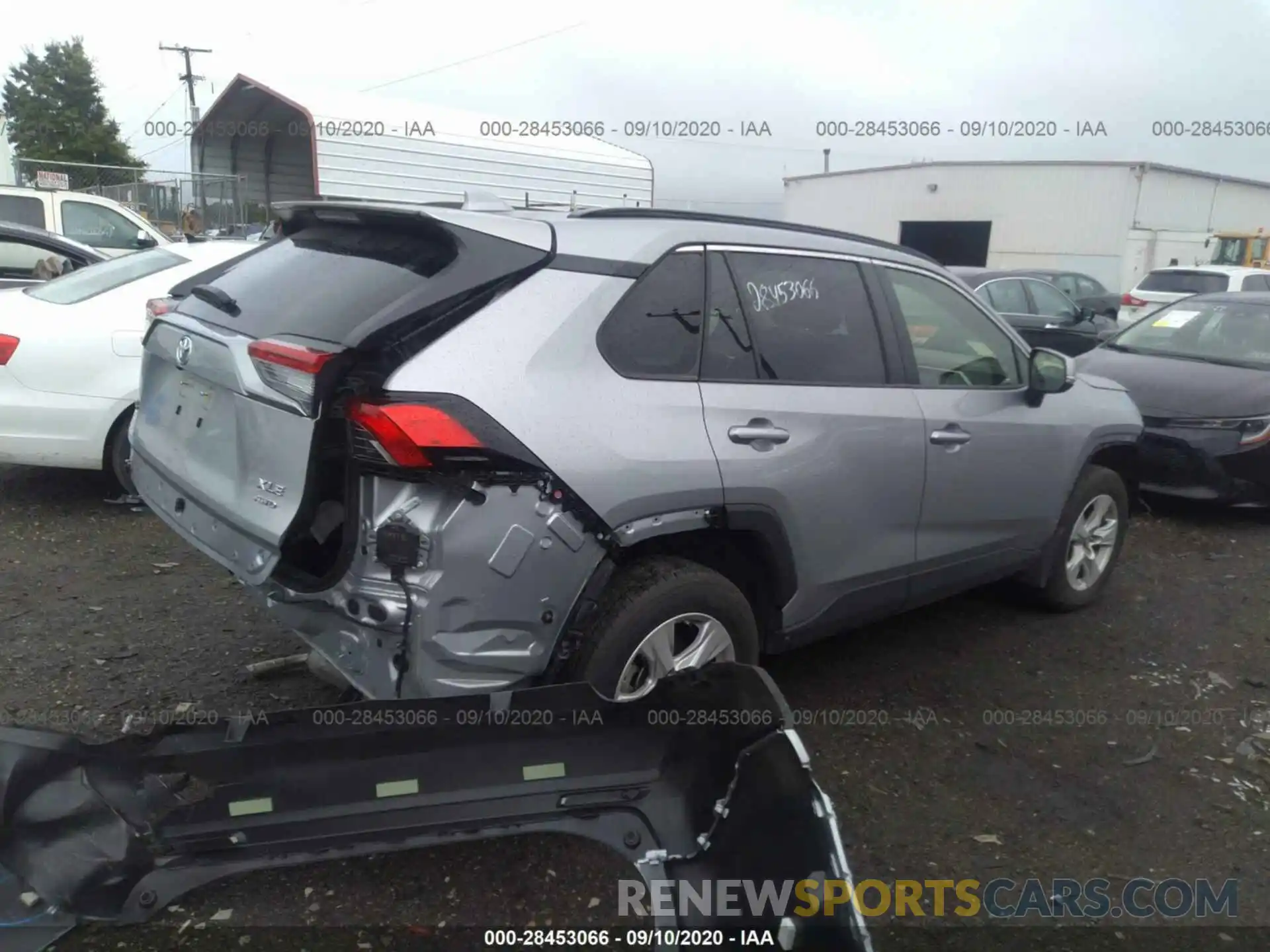 3 Photograph of a damaged car JTMP1RFV8KD032001 TOYOTA RAV4 2019