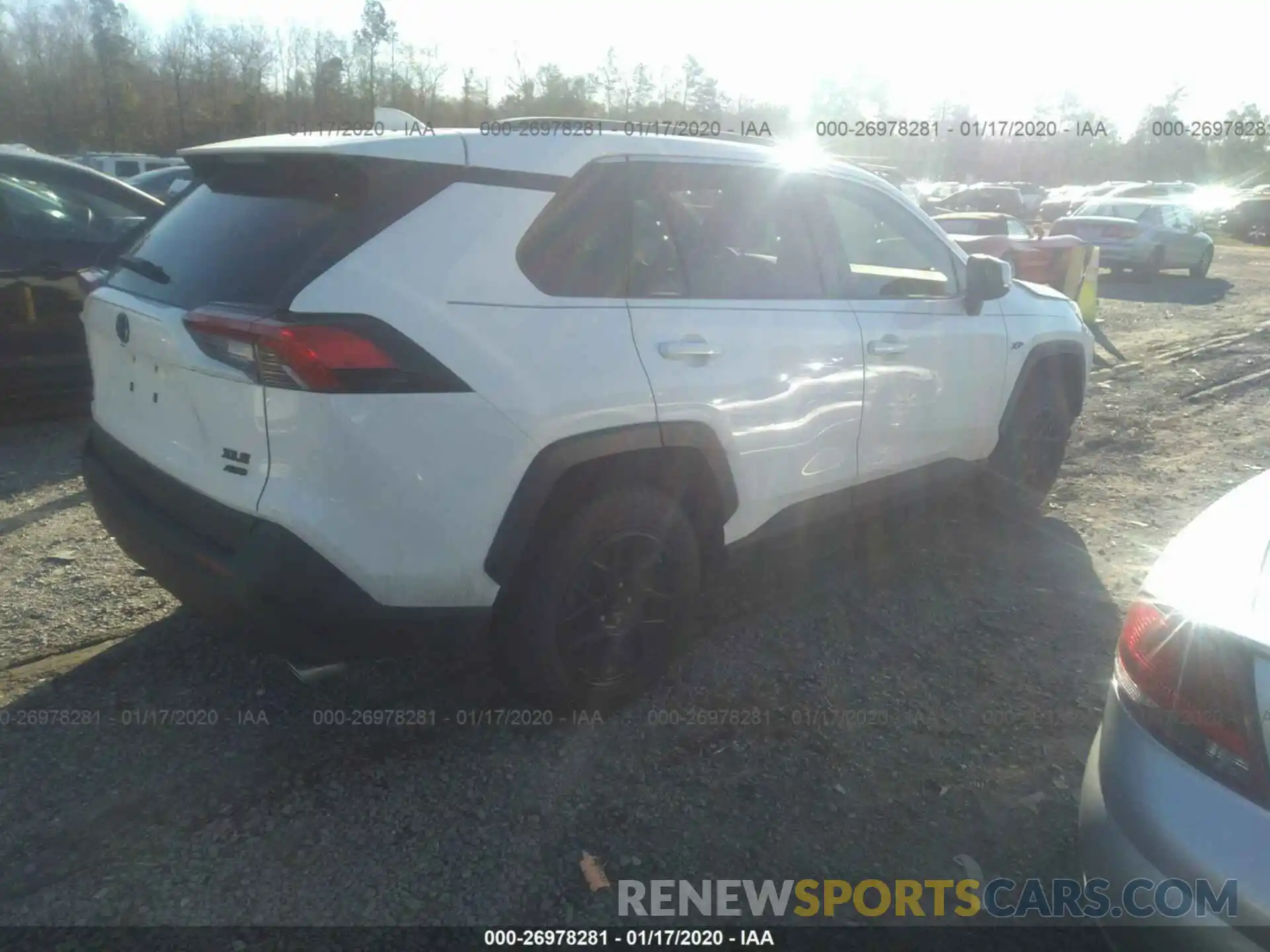 4 Photograph of a damaged car JTMP1RFV8KD036288 TOYOTA RAV4 2019