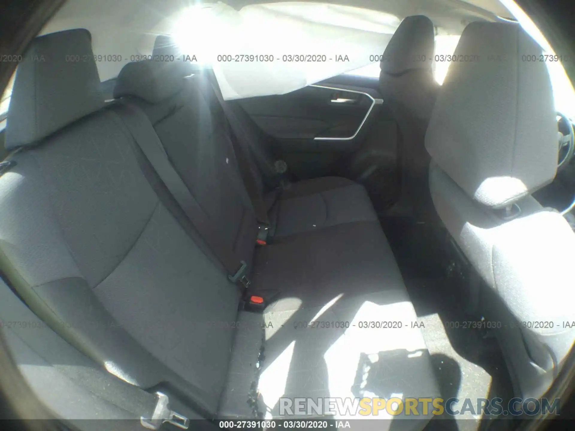 8 Photograph of a damaged car JTMP1RFV8KD038199 TOYOTA RAV4 2019