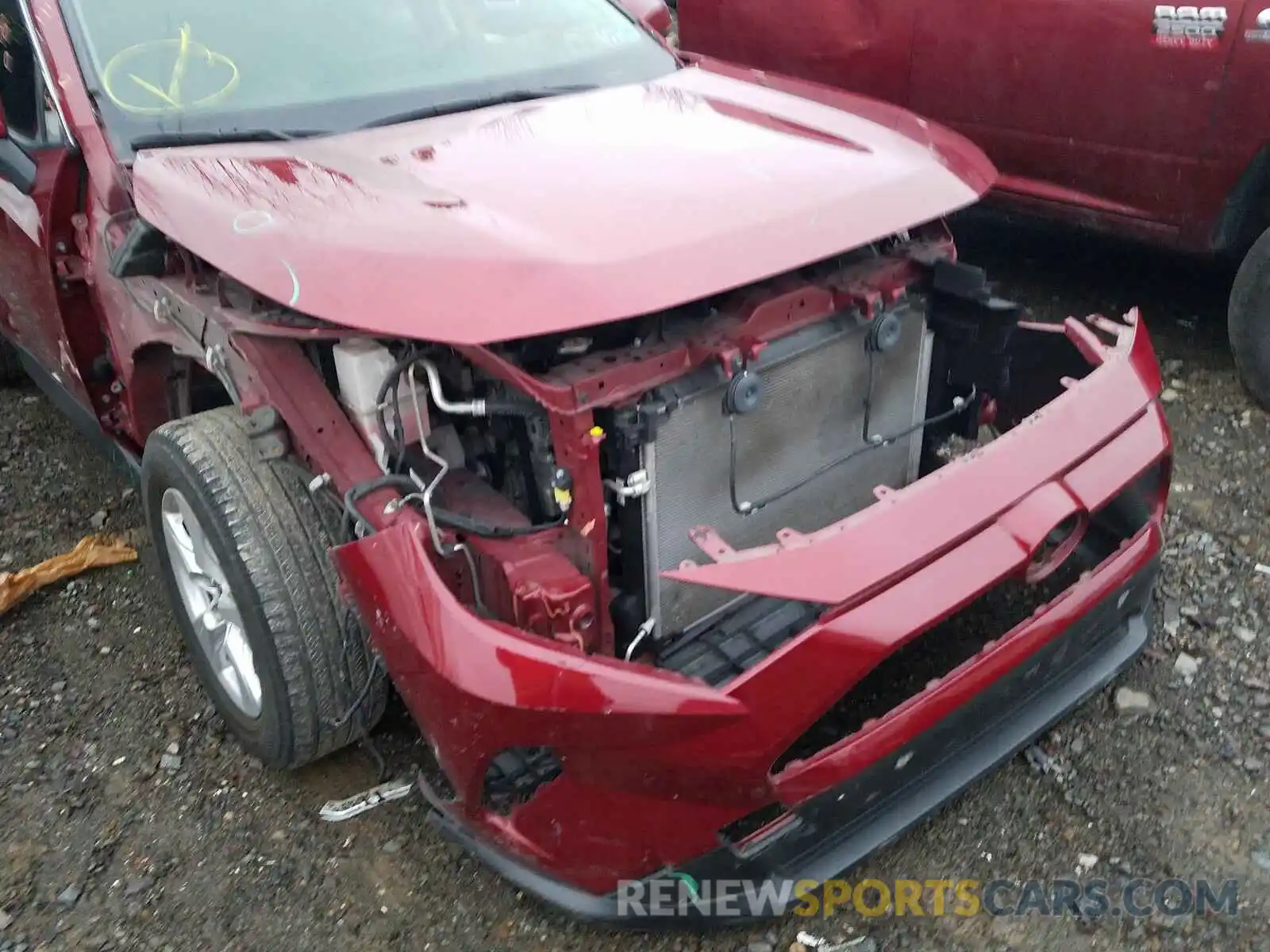 9 Photograph of a damaged car JTMP1RFV8KD500146 TOYOTA RAV4 2019