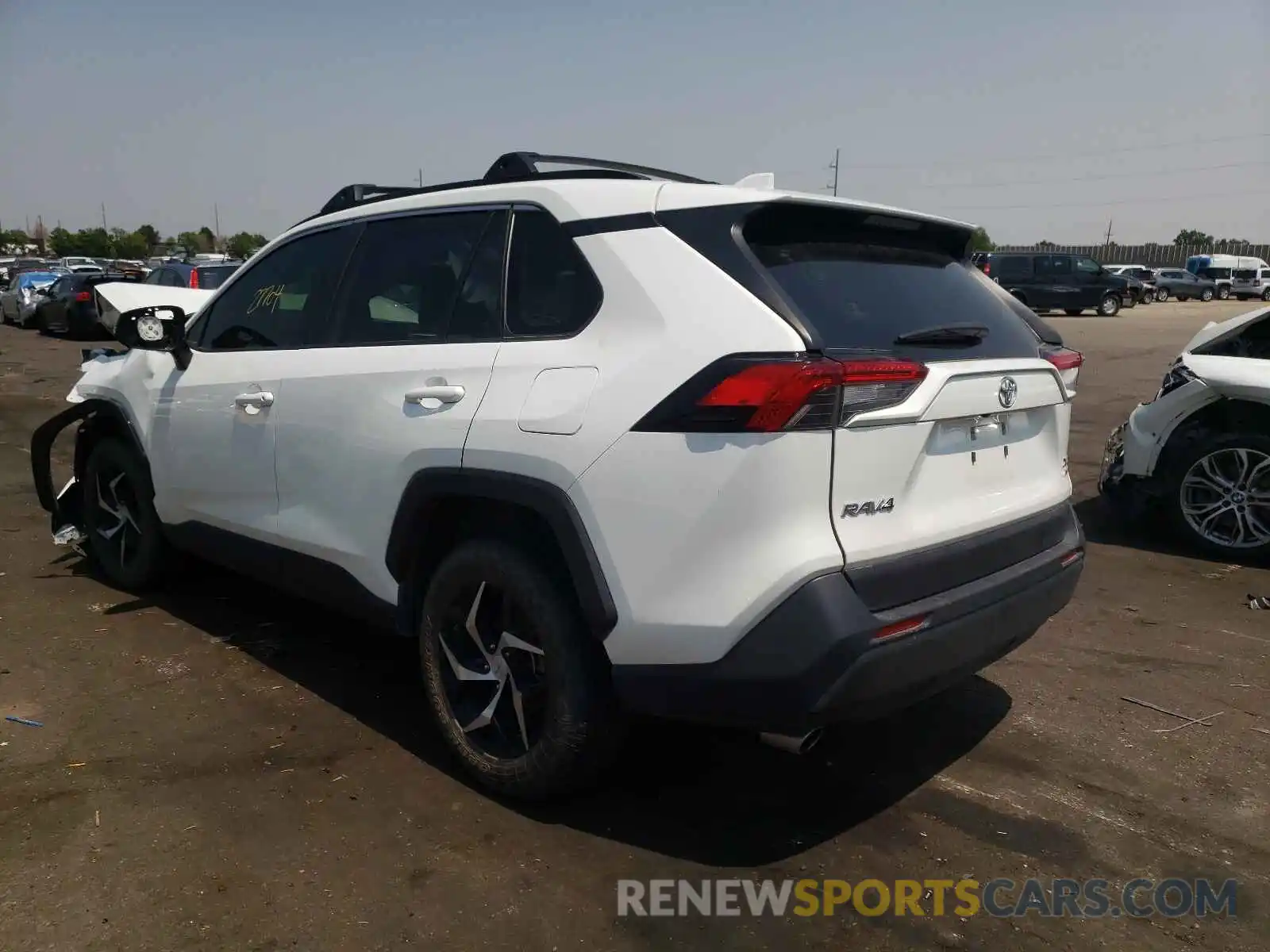 3 Photograph of a damaged car JTMP1RFV8KD500650 TOYOTA RAV4 2019