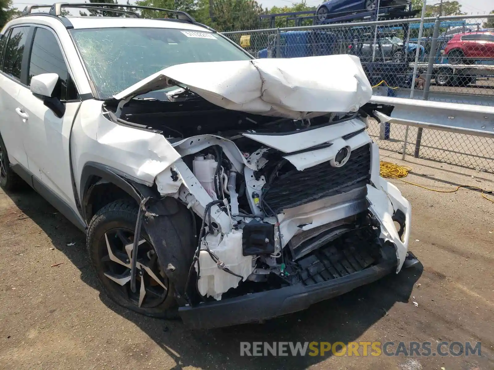 9 Photograph of a damaged car JTMP1RFV8KD500650 TOYOTA RAV4 2019