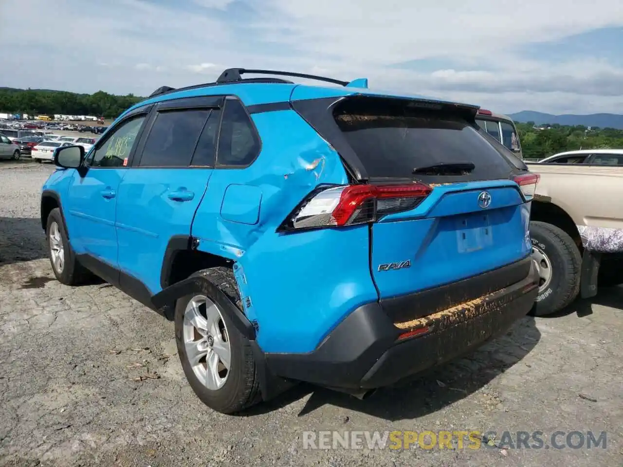 3 Фотография поврежденного автомобиля JTMP1RFV8KD503015 TOYOTA RAV4 2019