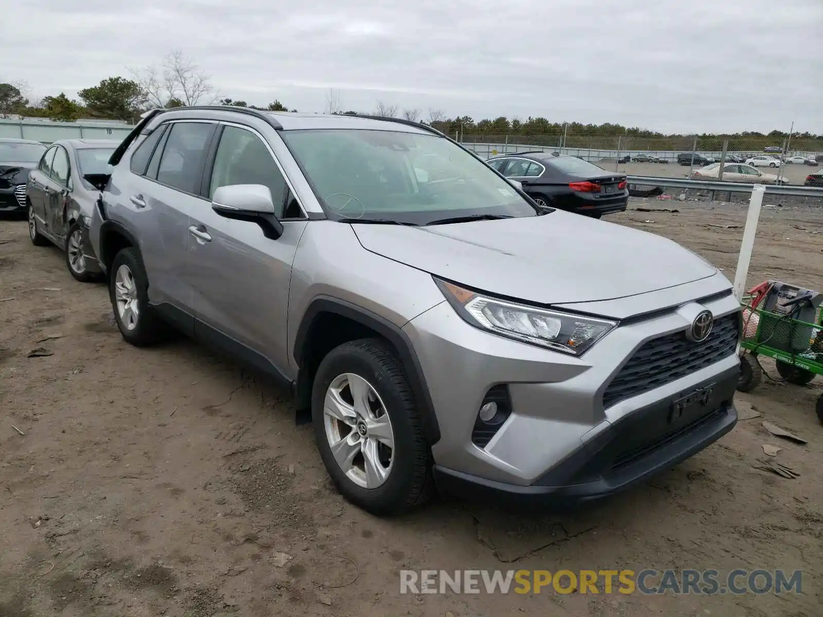 1 Photograph of a damaged car JTMP1RFV8KD508022 TOYOTA RAV4 2019