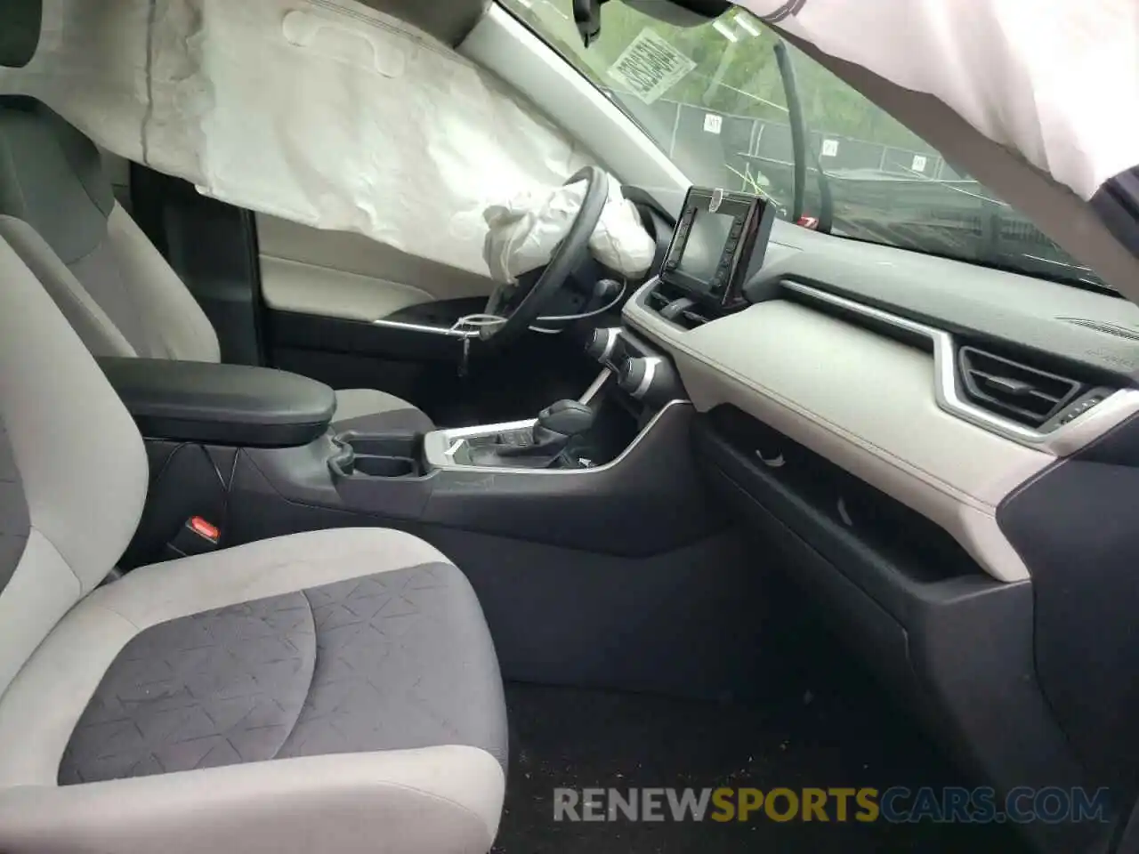 5 Photograph of a damaged car JTMP1RFV8KD509669 TOYOTA RAV4 2019