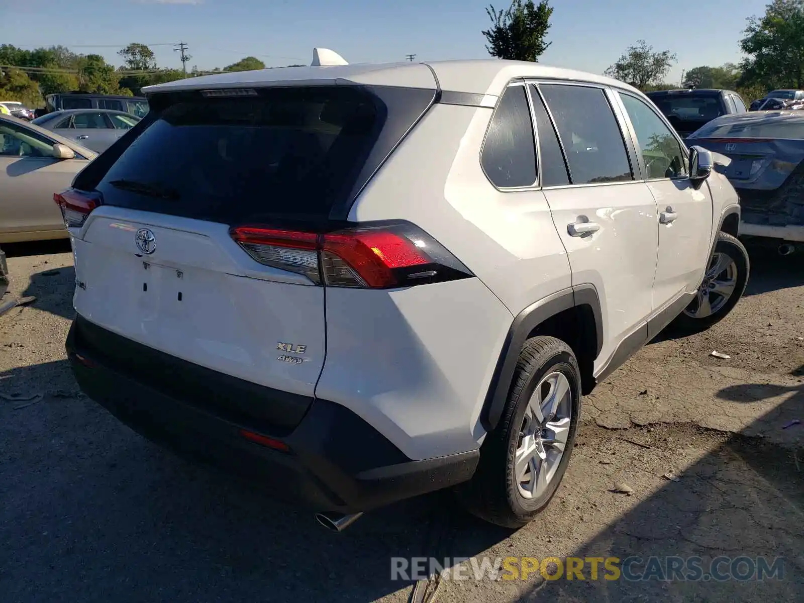 4 Photograph of a damaged car JTMP1RFV8KD512474 TOYOTA RAV4 2019