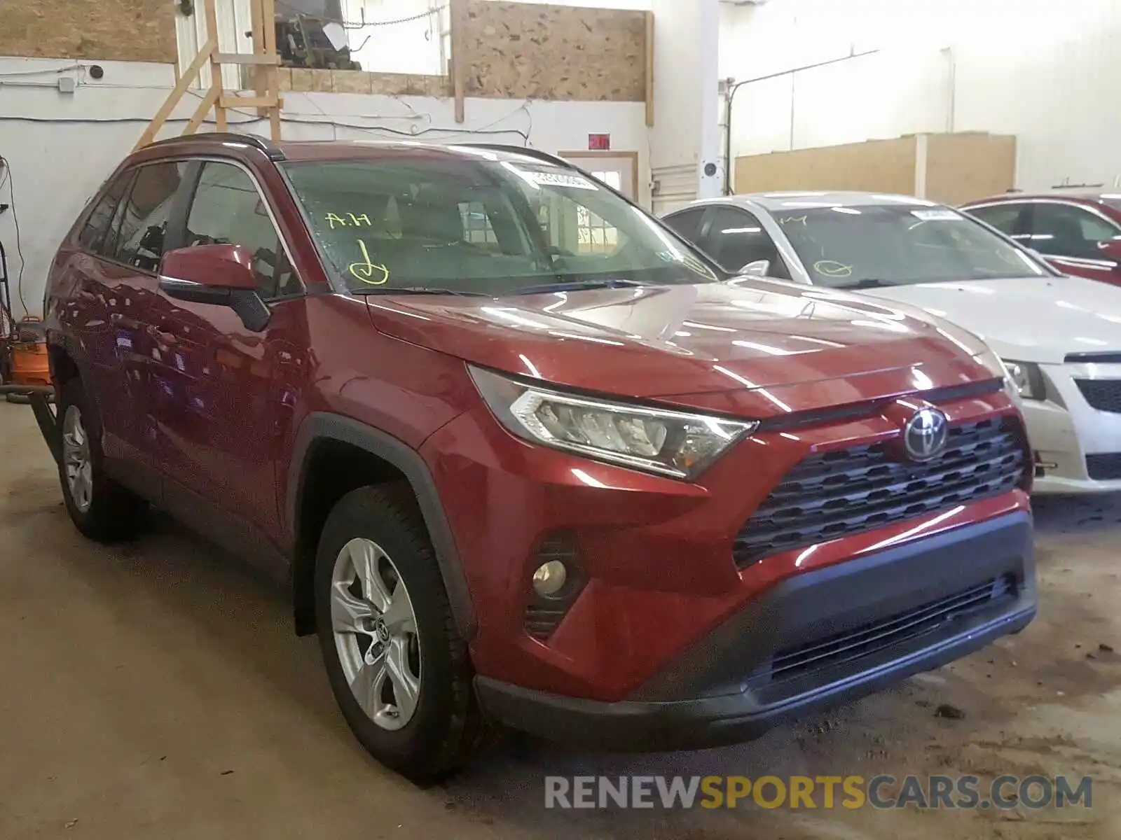 1 Photograph of a damaged car JTMP1RFV8KD516492 TOYOTA RAV4 2019