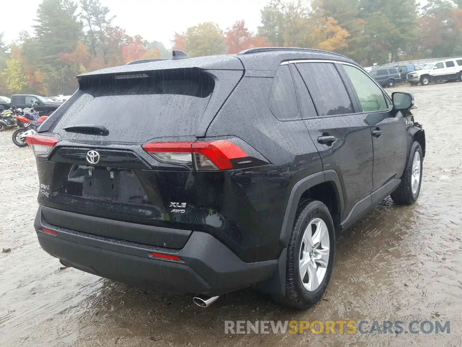 4 Photograph of a damaged car JTMP1RFV8KD520364 TOYOTA RAV4 2019