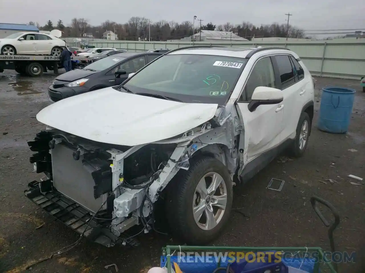 2 Photograph of a damaged car JTMP1RFV8KJ001428 TOYOTA RAV4 2019