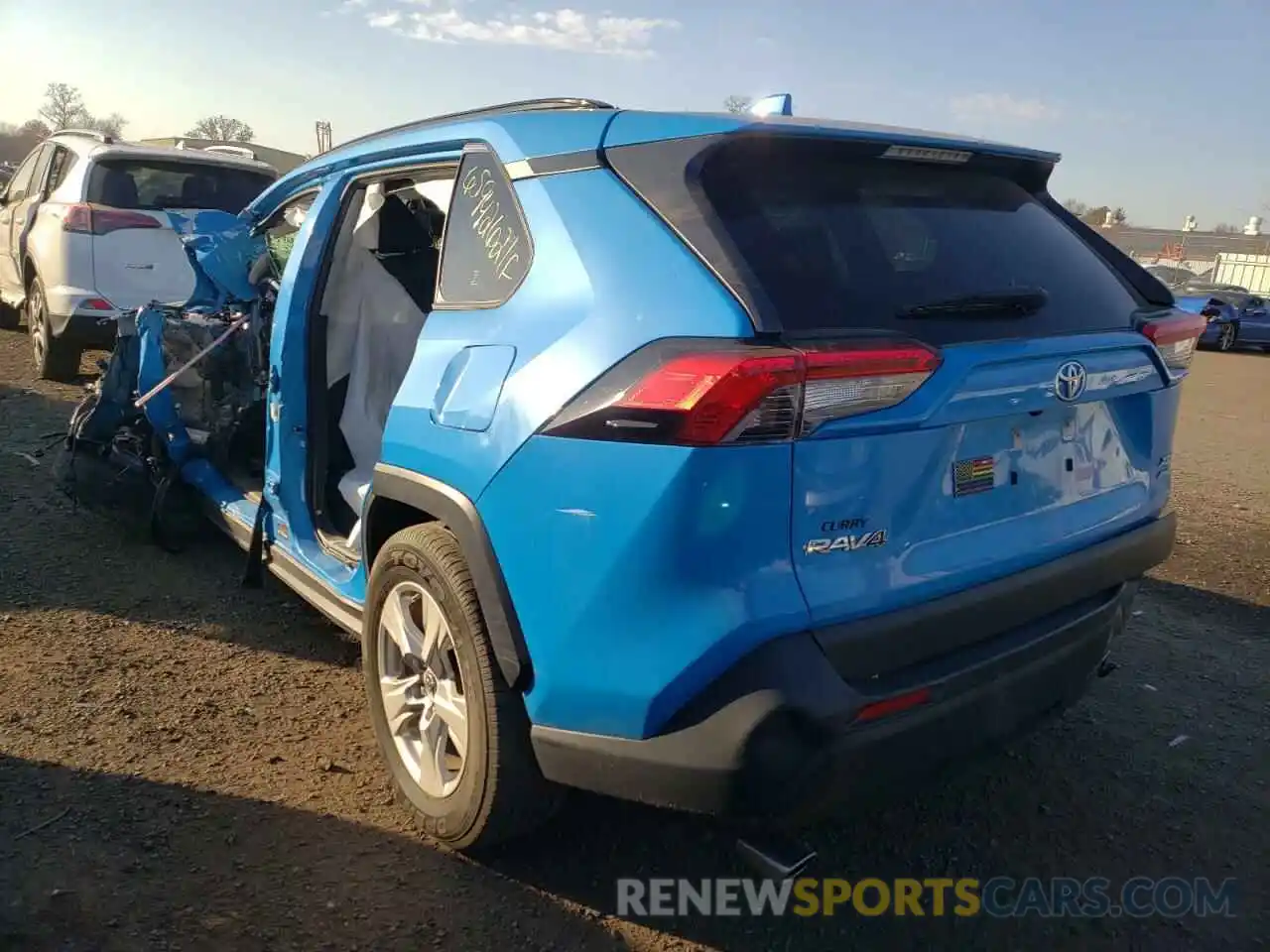 3 Photograph of a damaged car JTMP1RFV8KJ003874 TOYOTA RAV4 2019