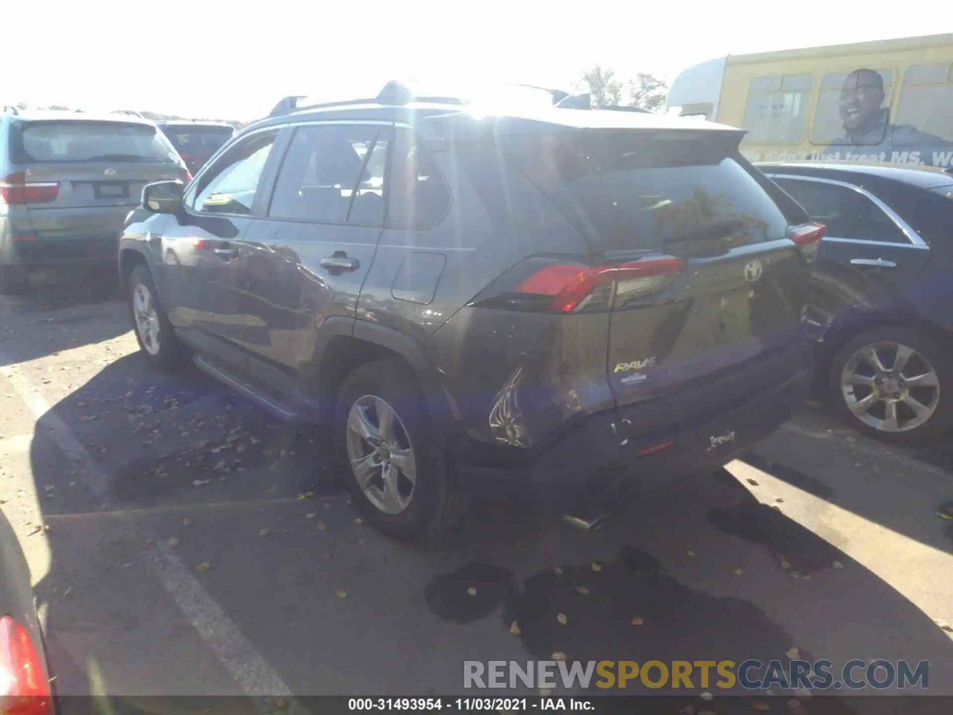 3 Photograph of a damaged car JTMP1RFV8KJ008217 TOYOTA RAV4 2019