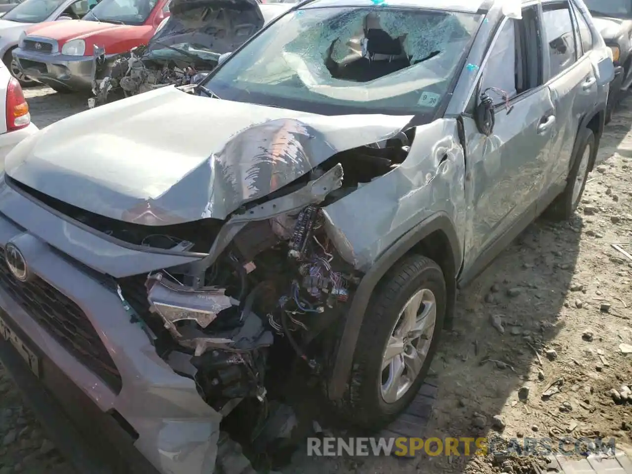 9 Photograph of a damaged car JTMP1RFV8KJ019668 TOYOTA RAV4 2019