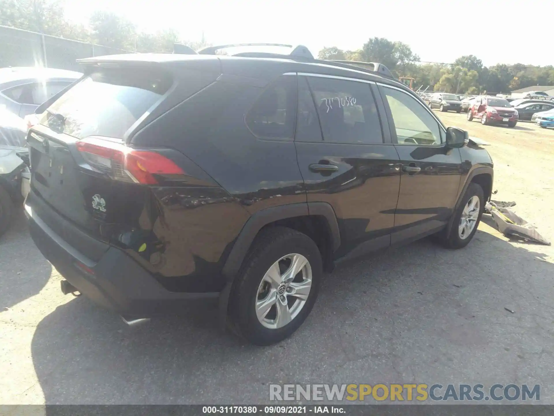 4 Photograph of a damaged car JTMP1RFV8KJ022988 TOYOTA RAV4 2019