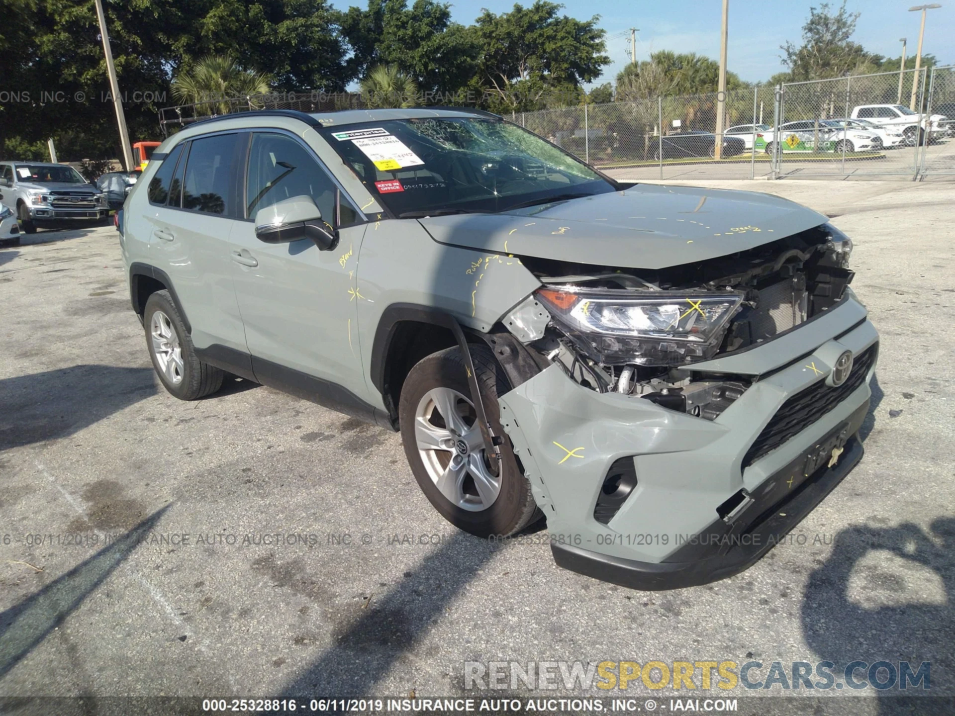 1 Photograph of a damaged car JTMP1RFV9KD003431 TOYOTA RAV4 2019