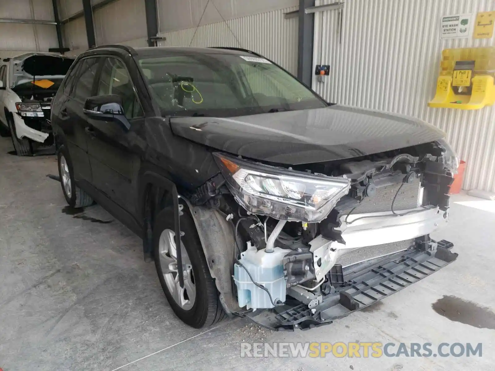 1 Photograph of a damaged car JTMP1RFV9KD005101 TOYOTA RAV4 2019