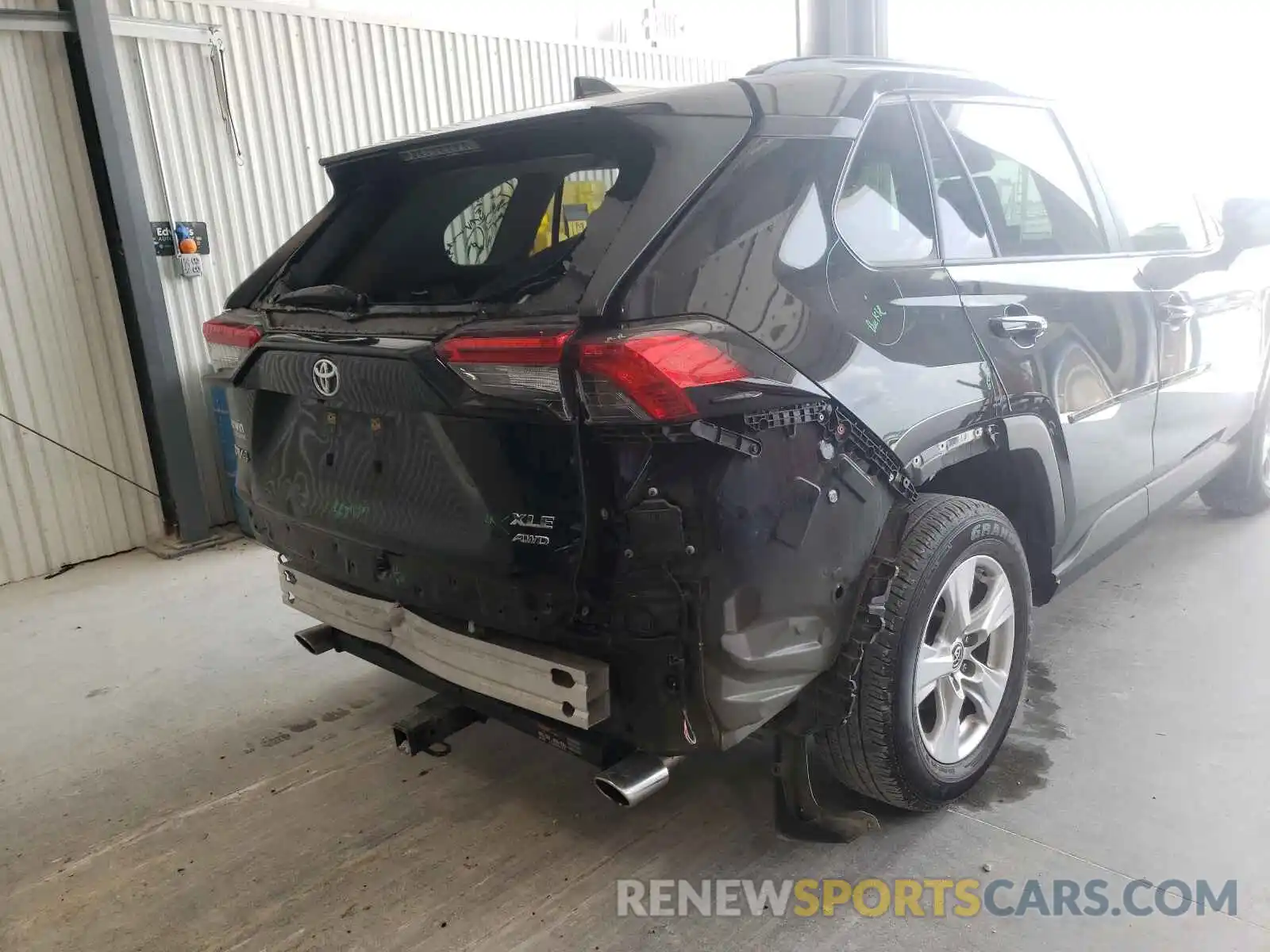 9 Photograph of a damaged car JTMP1RFV9KD005101 TOYOTA RAV4 2019