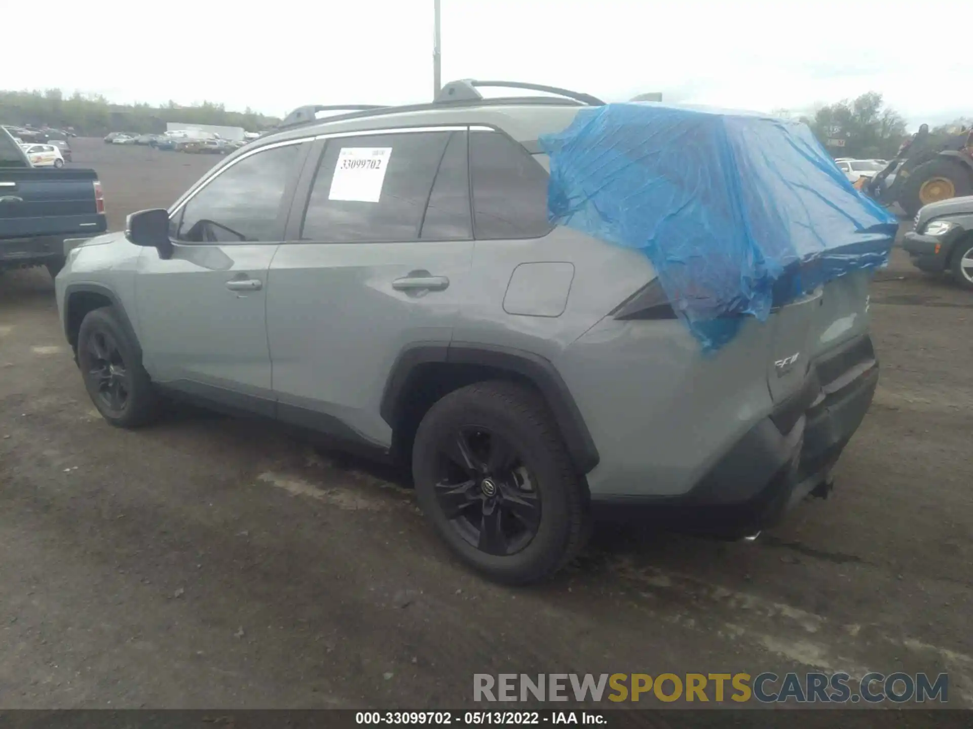 3 Фотография поврежденного автомобиля JTMP1RFV9KD005499 TOYOTA RAV4 2019