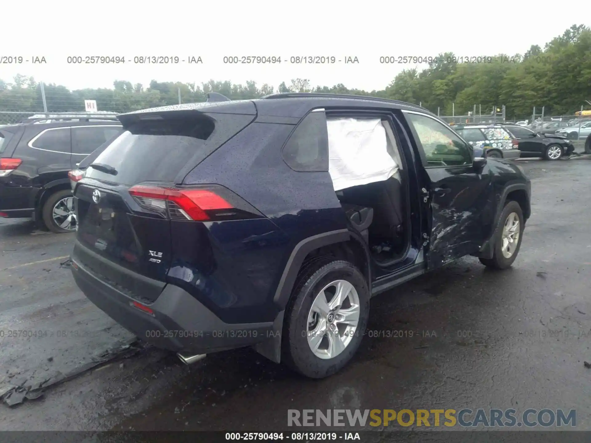 4 Photograph of a damaged car JTMP1RFV9KD009049 TOYOTA RAV4 2019