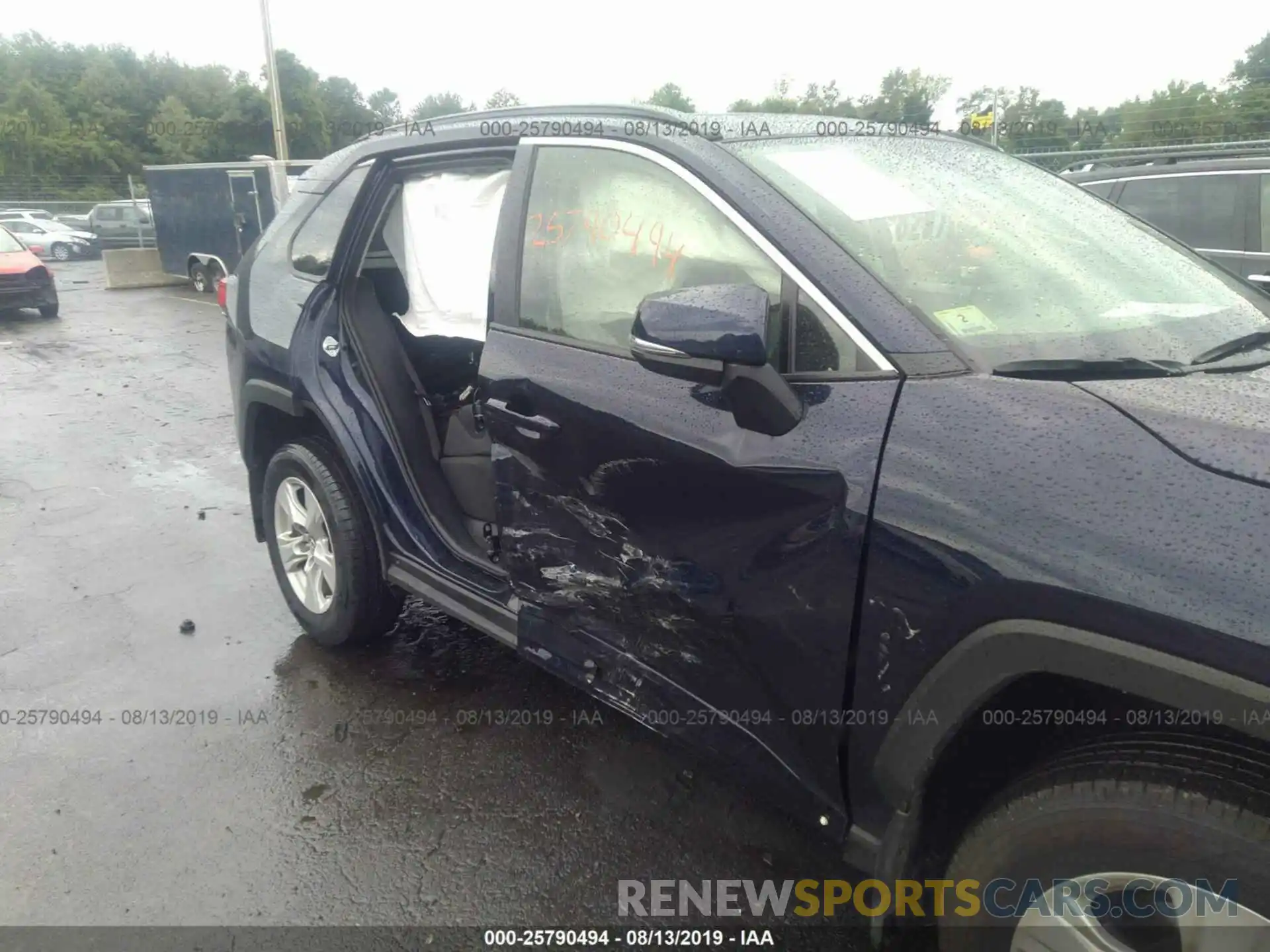 6 Photograph of a damaged car JTMP1RFV9KD009049 TOYOTA RAV4 2019