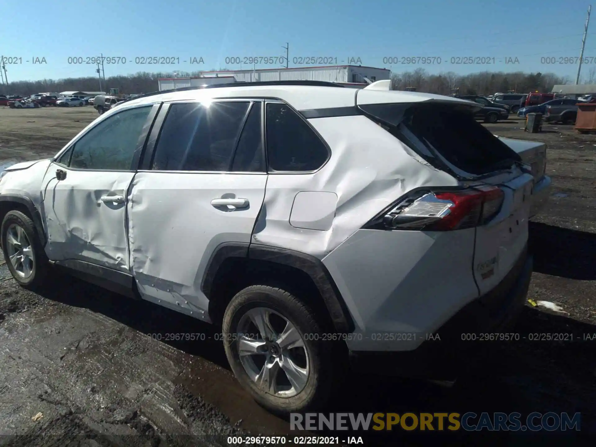 6 Photograph of a damaged car JTMP1RFV9KD014686 TOYOTA RAV4 2019