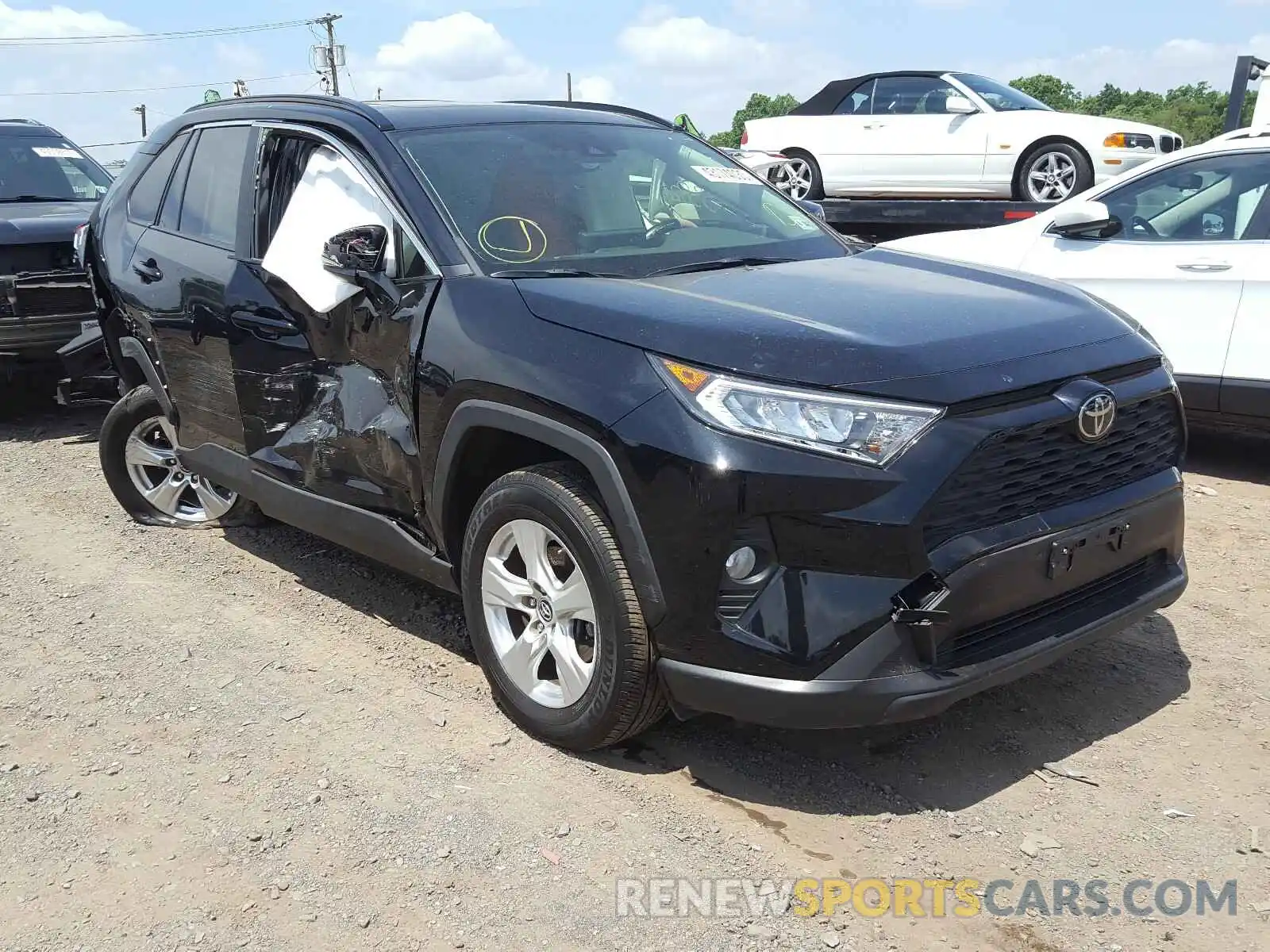 1 Photograph of a damaged car JTMP1RFV9KD018351 TOYOTA RAV4 2019