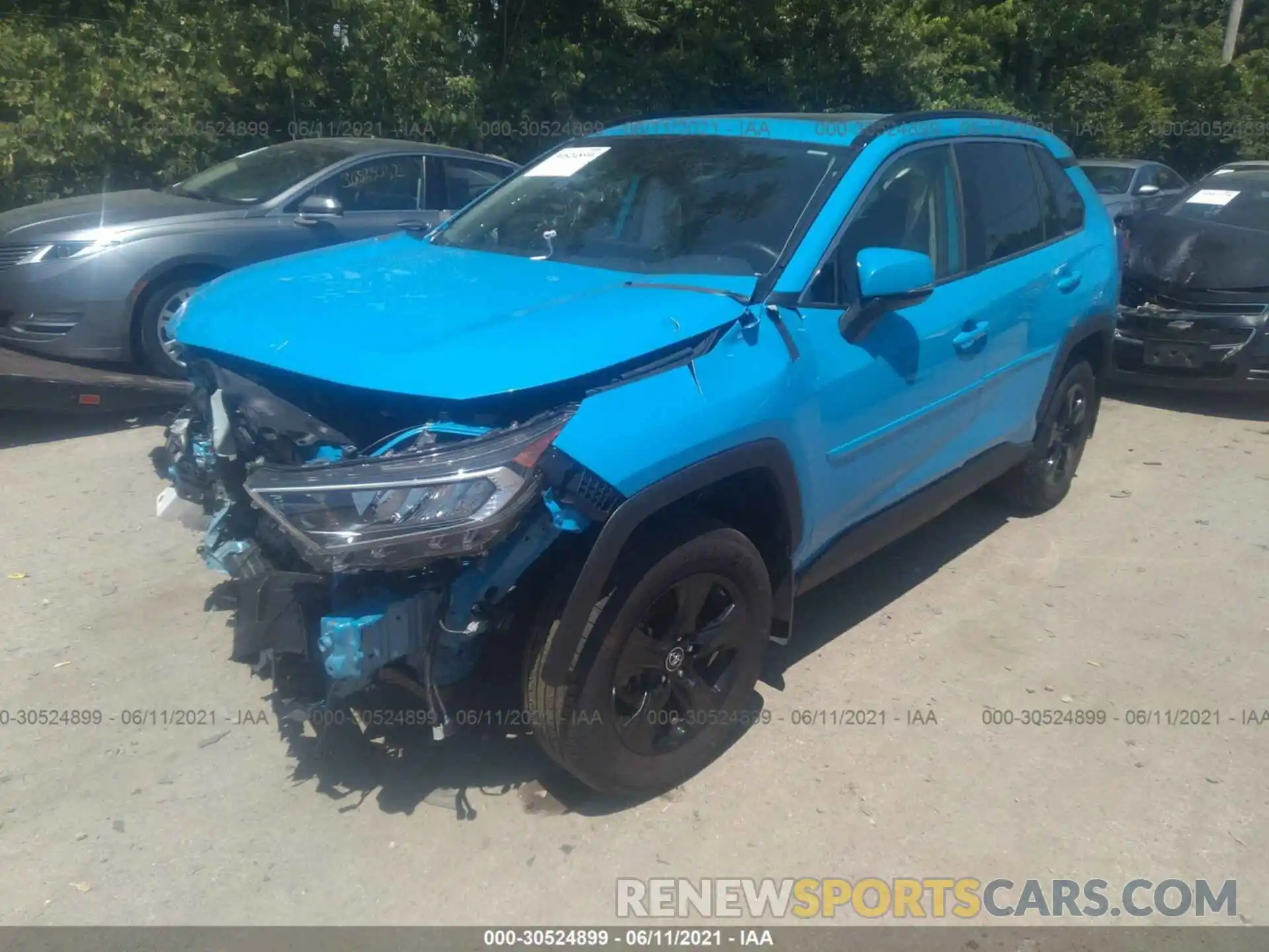 2 Фотография поврежденного автомобиля JTMP1RFV9KD030290 TOYOTA RAV4 2019