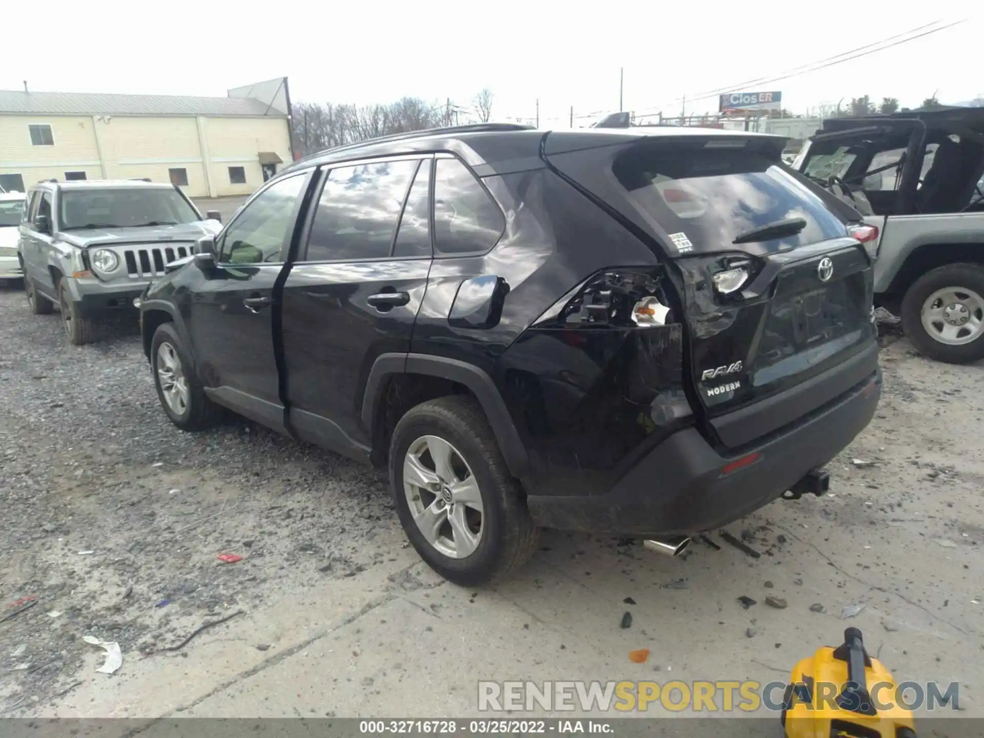 3 Фотография поврежденного автомобиля JTMP1RFV9KD032198 TOYOTA RAV4 2019