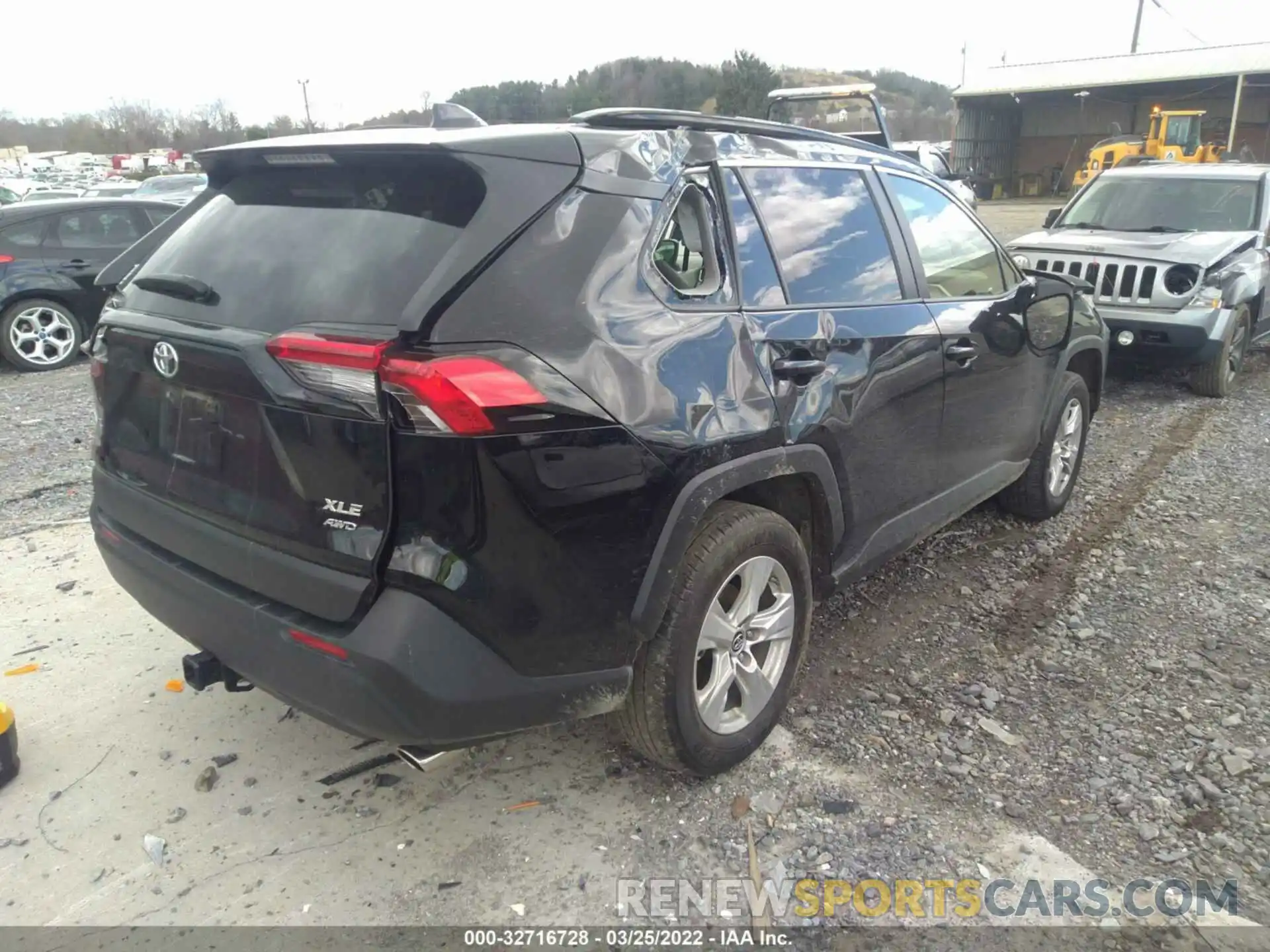 4 Photograph of a damaged car JTMP1RFV9KD032198 TOYOTA RAV4 2019