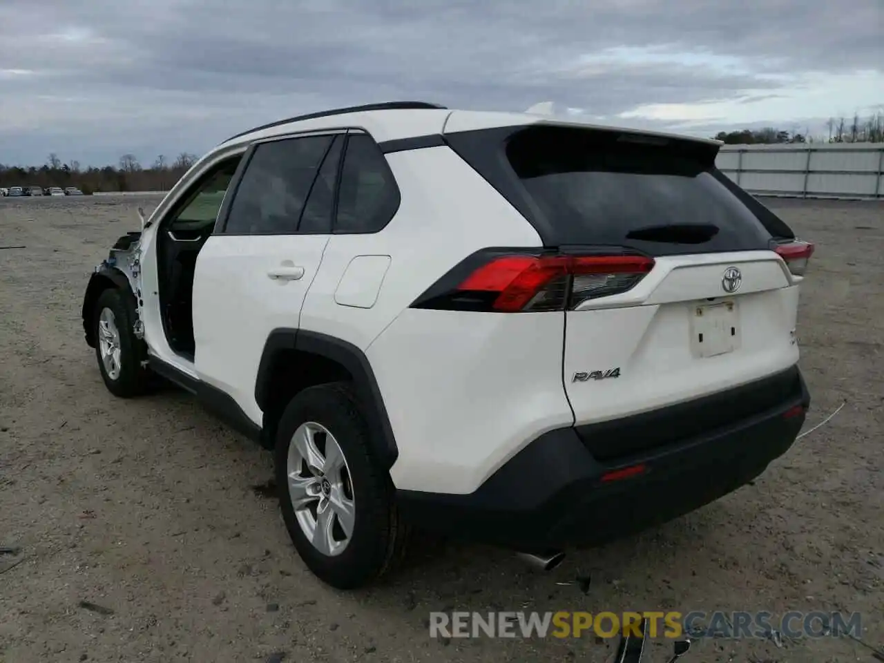 3 Photograph of a damaged car JTMP1RFV9KD035165 TOYOTA RAV4 2019