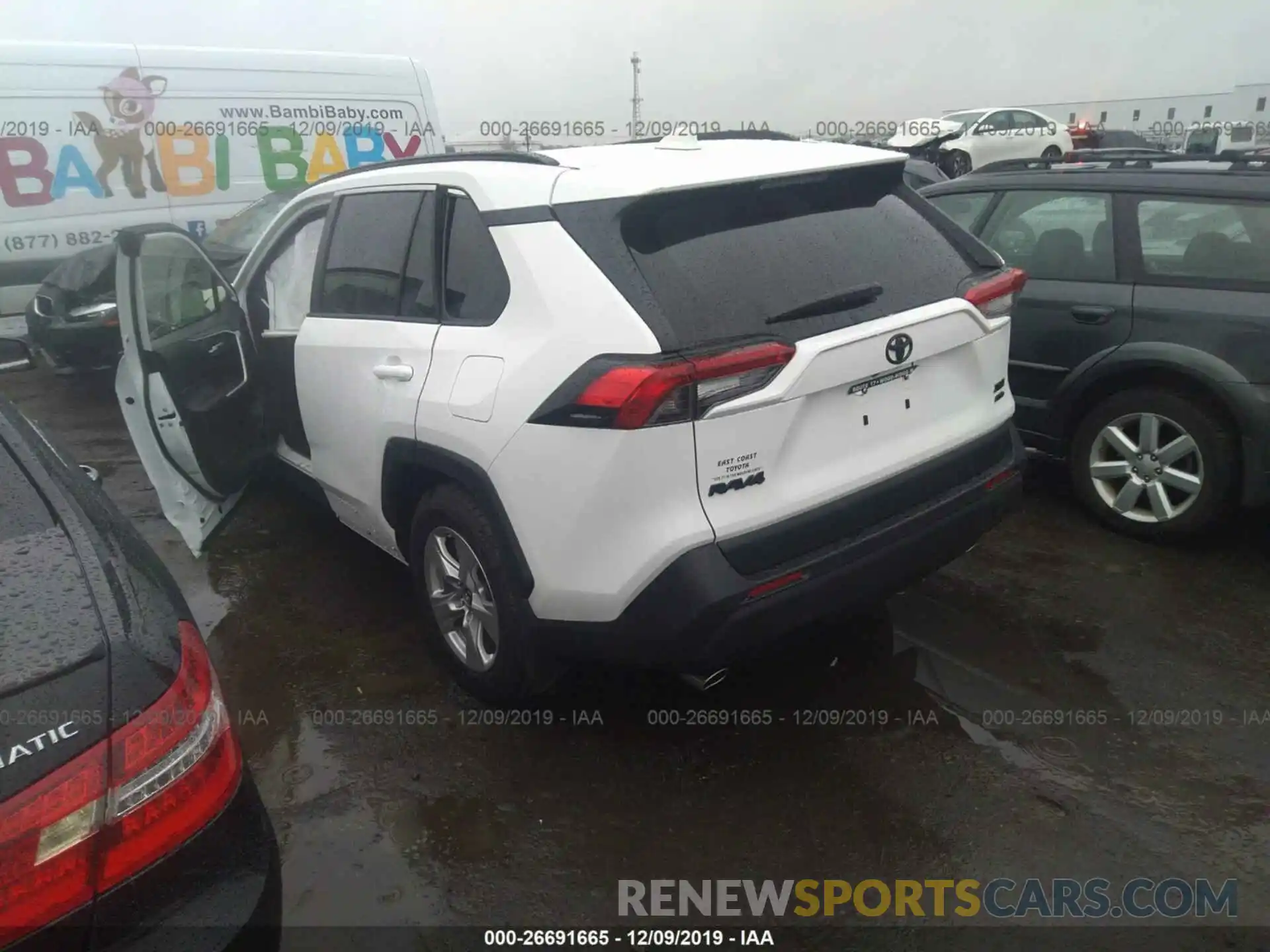 3 Фотография поврежденного автомобиля JTMP1RFV9KD038082 TOYOTA RAV4 2019