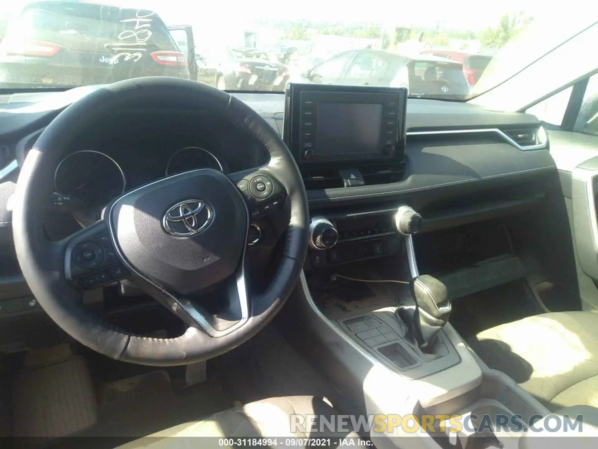 5 Фотография поврежденного автомобиля JTMP1RFV9KD039684 TOYOTA RAV4 2019