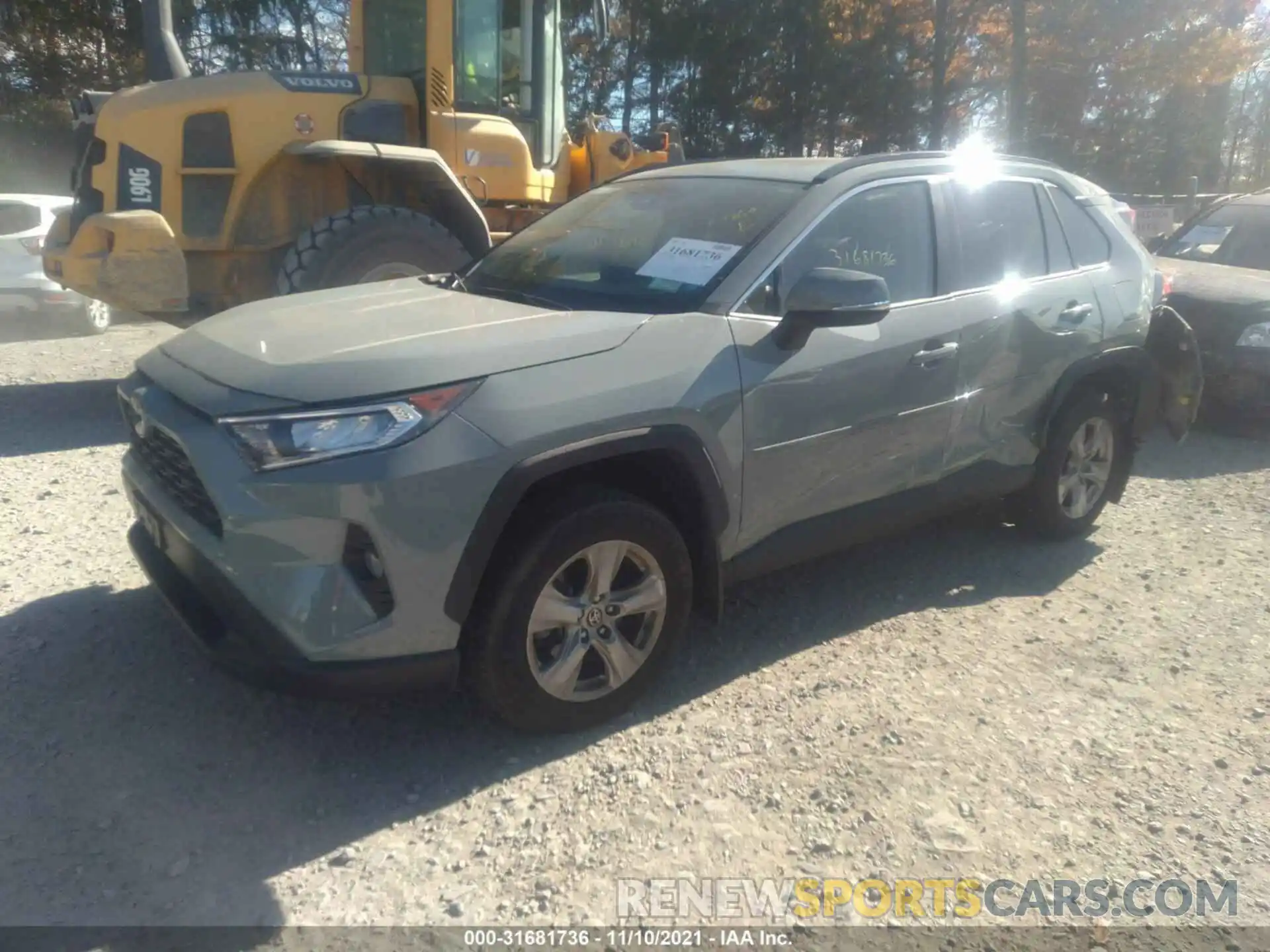 2 Фотография поврежденного автомобиля JTMP1RFV9KD041029 TOYOTA RAV4 2019