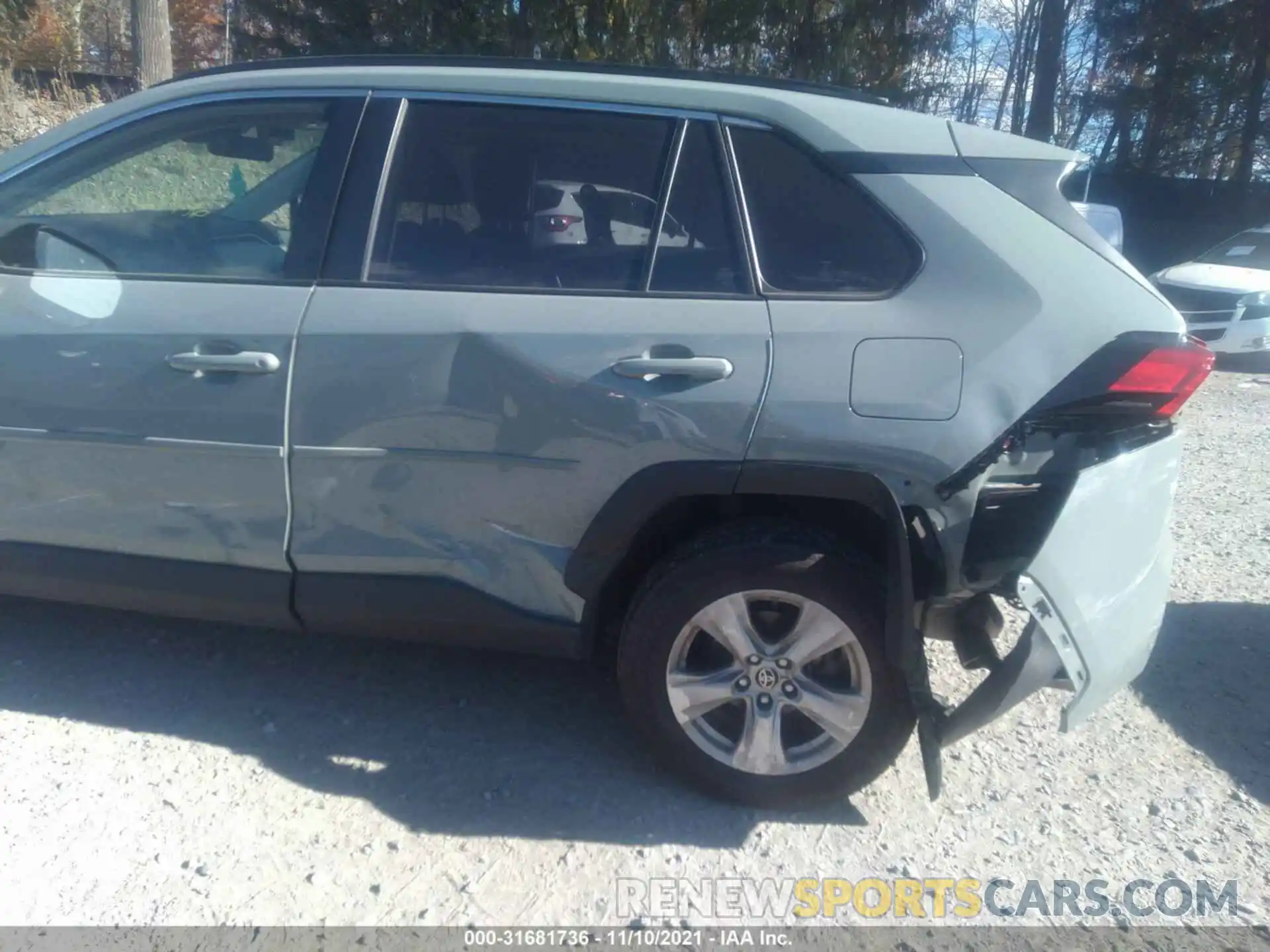 6 Photograph of a damaged car JTMP1RFV9KD041029 TOYOTA RAV4 2019