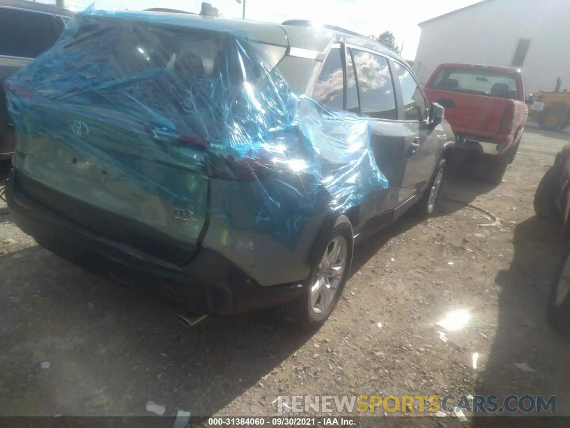 4 Фотография поврежденного автомобиля JTMP1RFV9KD042150 TOYOTA RAV4 2019