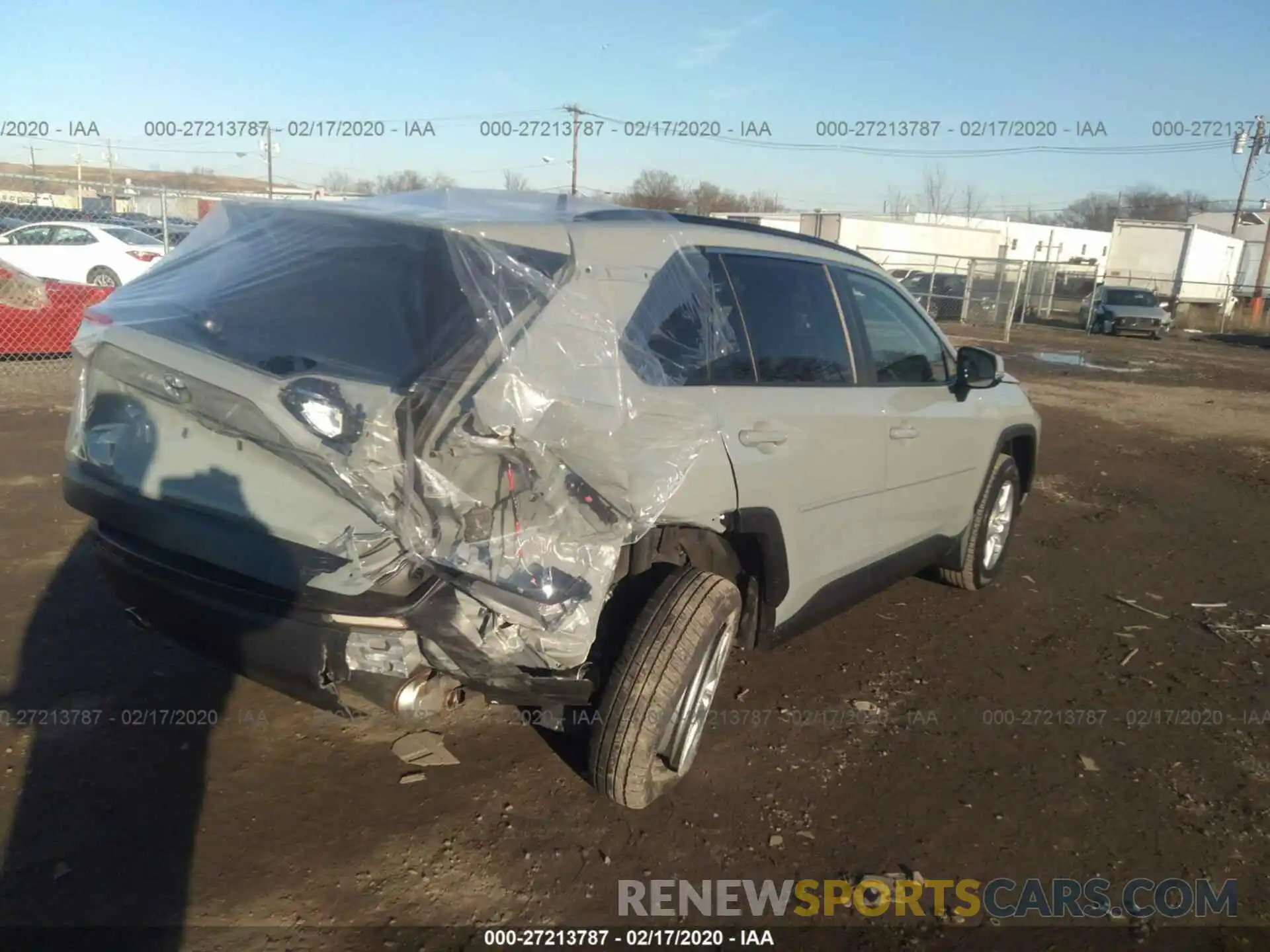 4 Photograph of a damaged car JTMP1RFV9KD043556 TOYOTA RAV4 2019