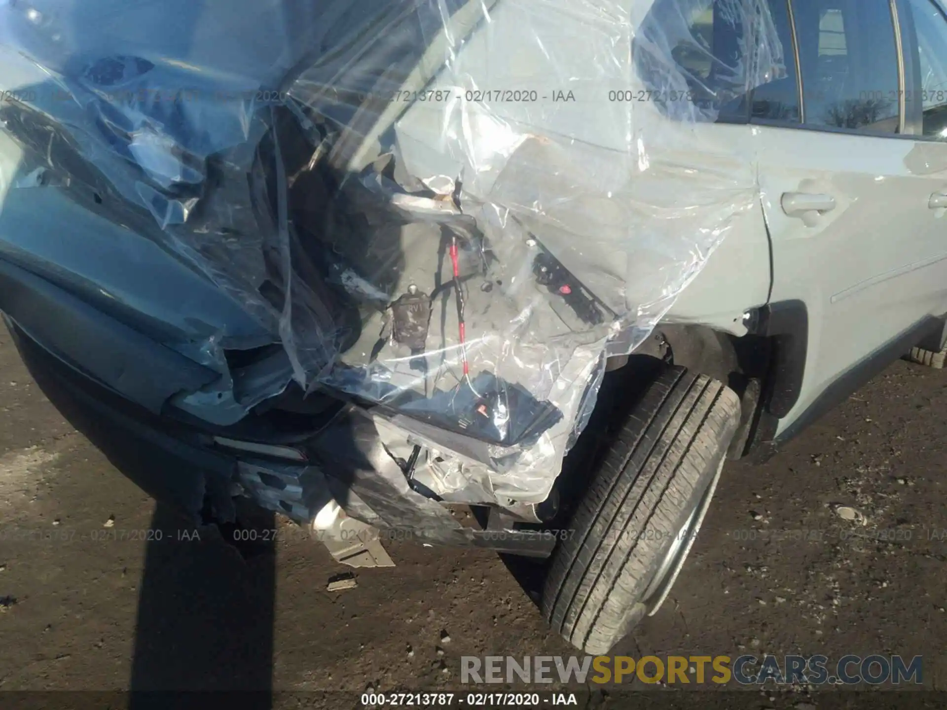 6 Photograph of a damaged car JTMP1RFV9KD043556 TOYOTA RAV4 2019