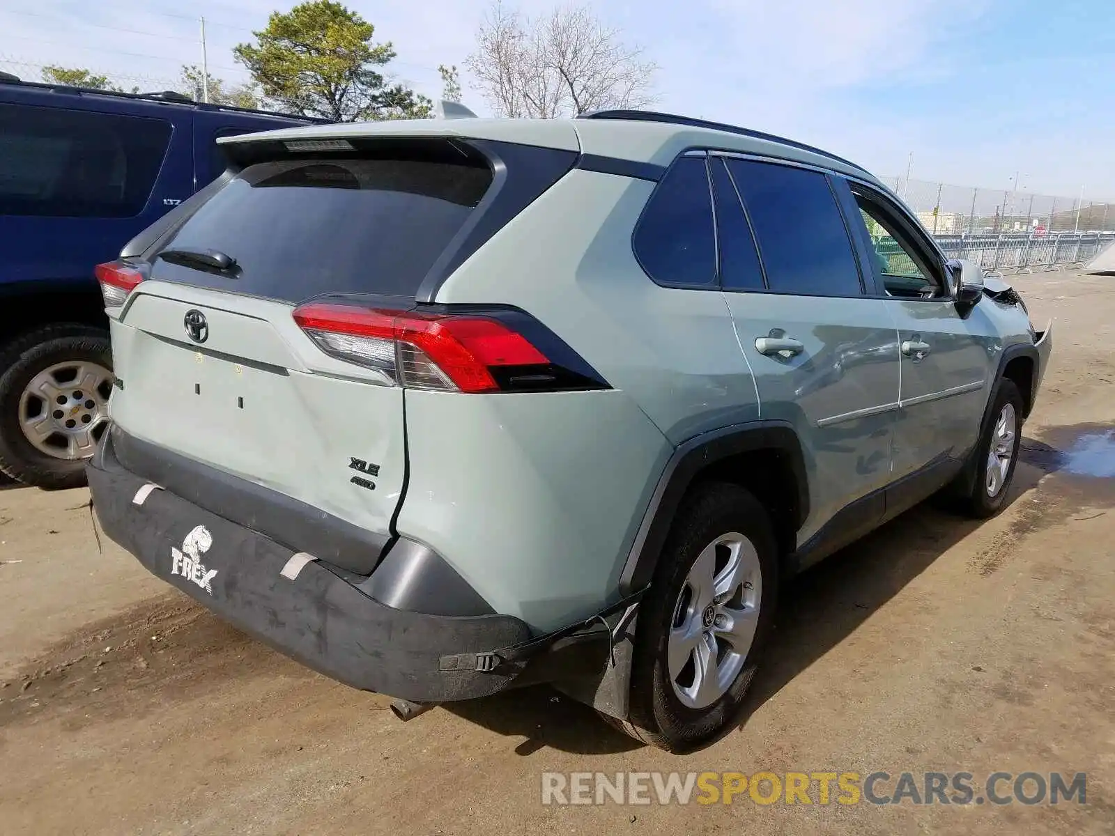 4 Фотография поврежденного автомобиля JTMP1RFV9KD045727 TOYOTA RAV4 2019