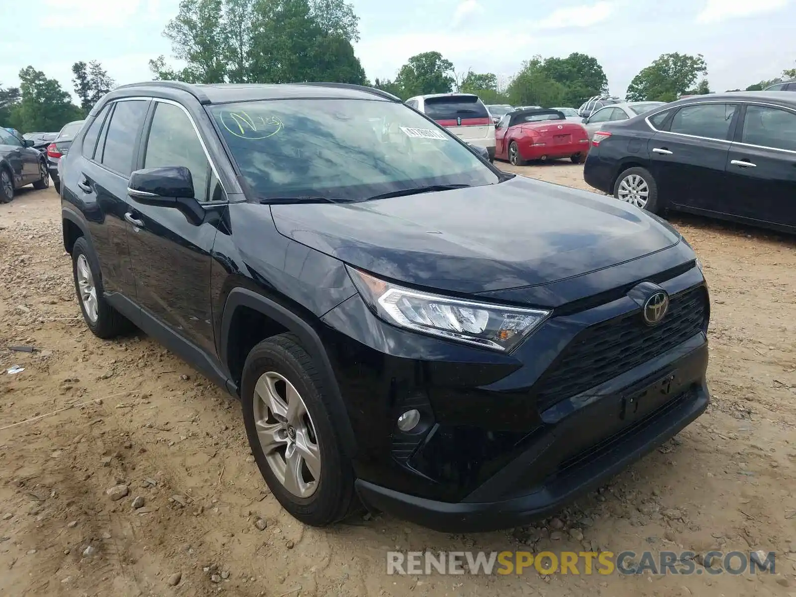 1 Photograph of a damaged car JTMP1RFV9KD502813 TOYOTA RAV4 2019