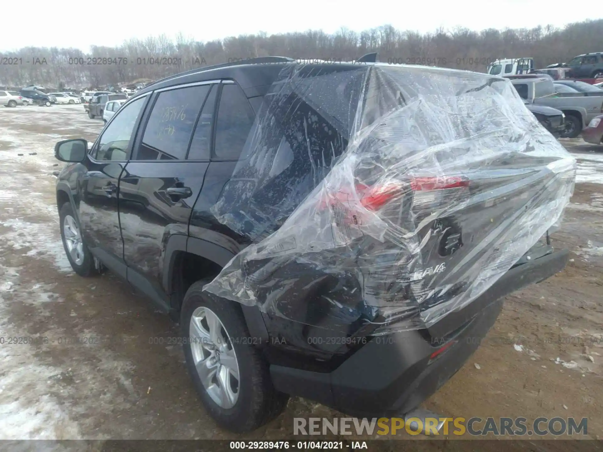 3 Фотография поврежденного автомобиля JTMP1RFV9KD506134 TOYOTA RAV4 2019