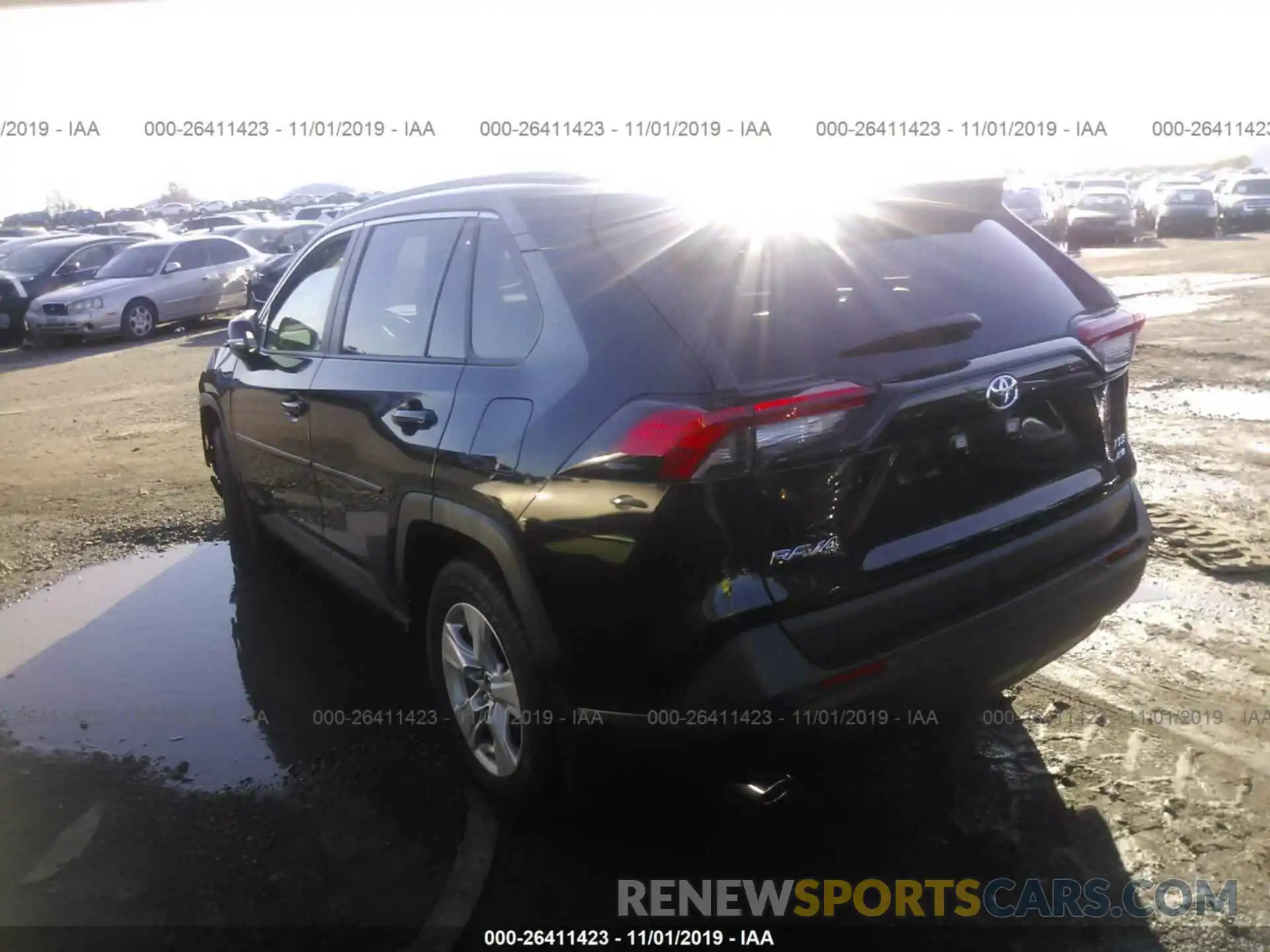 3 Photograph of a damaged car JTMP1RFV9KD506411 TOYOTA RAV4 2019