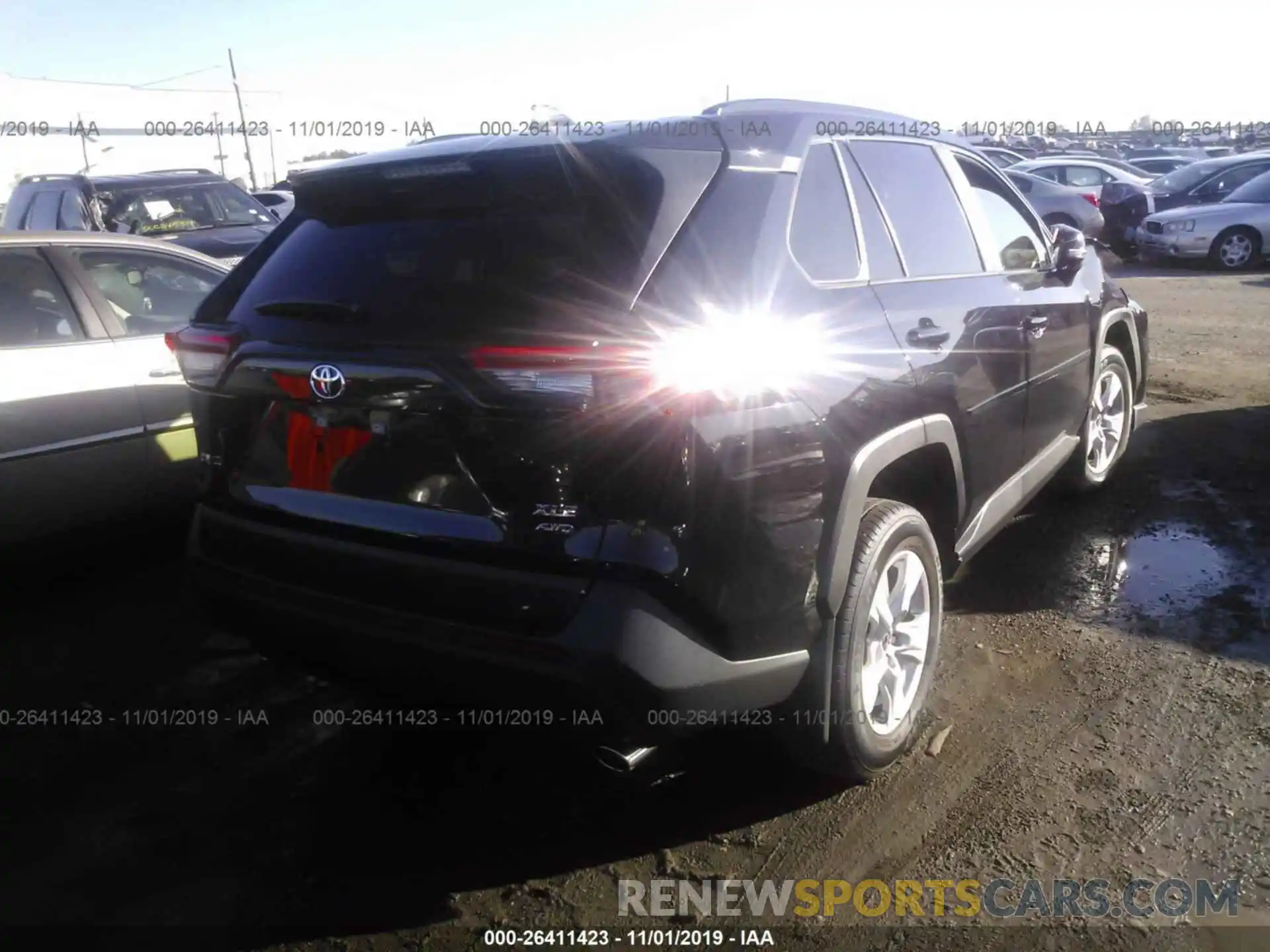 4 Photograph of a damaged car JTMP1RFV9KD506411 TOYOTA RAV4 2019