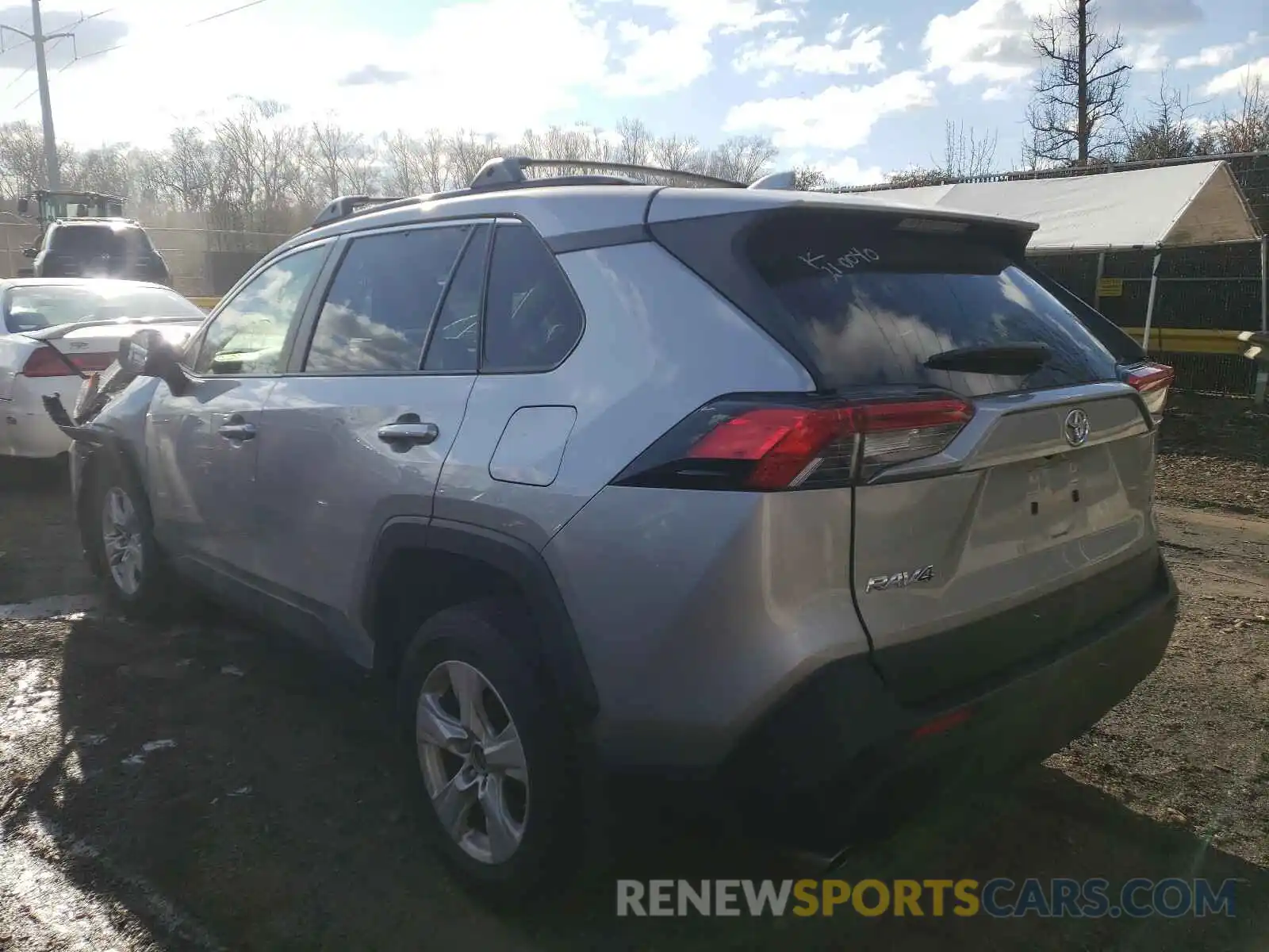 3 Photograph of a damaged car JTMP1RFV9KD506635 TOYOTA RAV4 2019