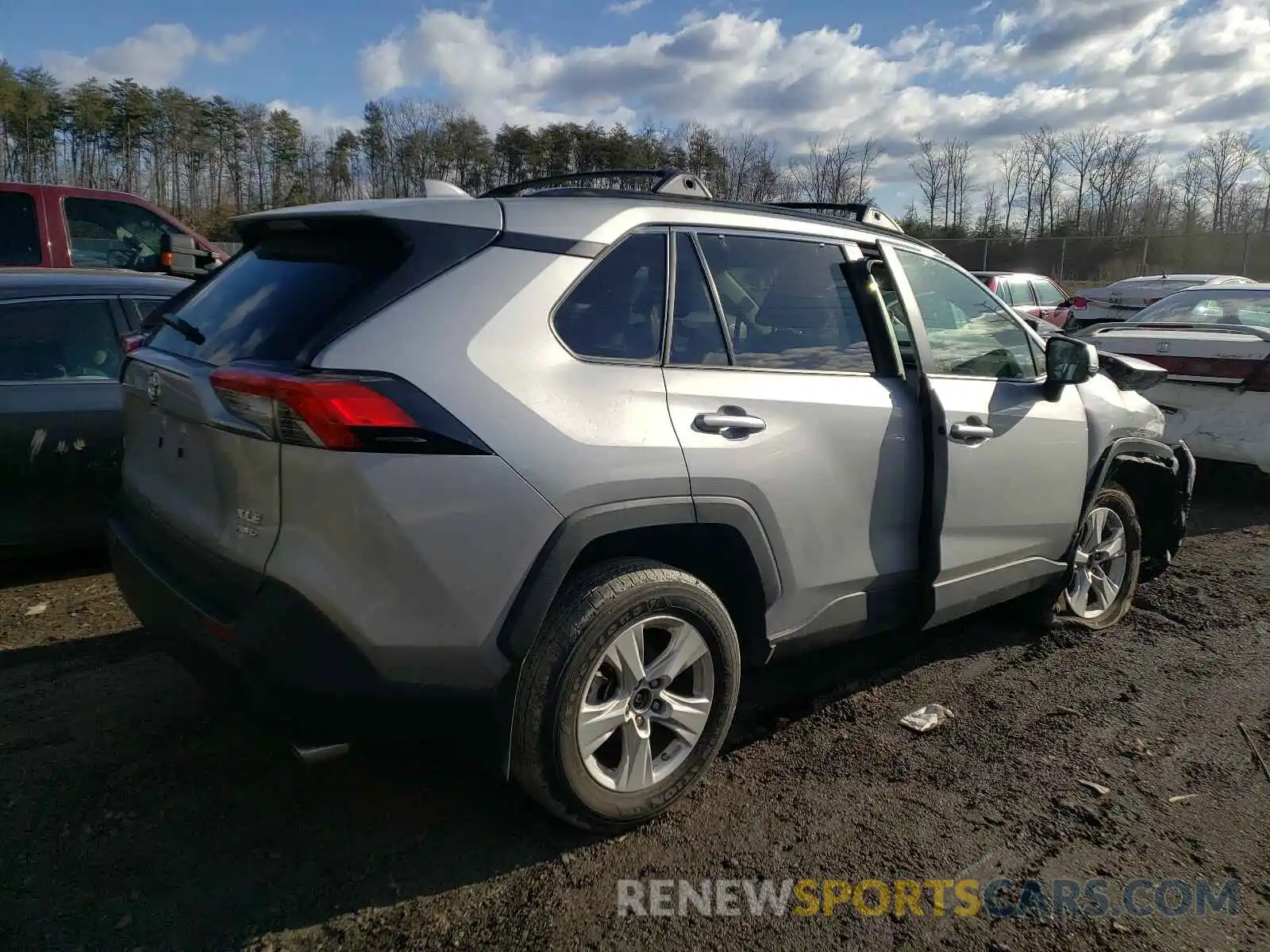 4 Photograph of a damaged car JTMP1RFV9KD506635 TOYOTA RAV4 2019