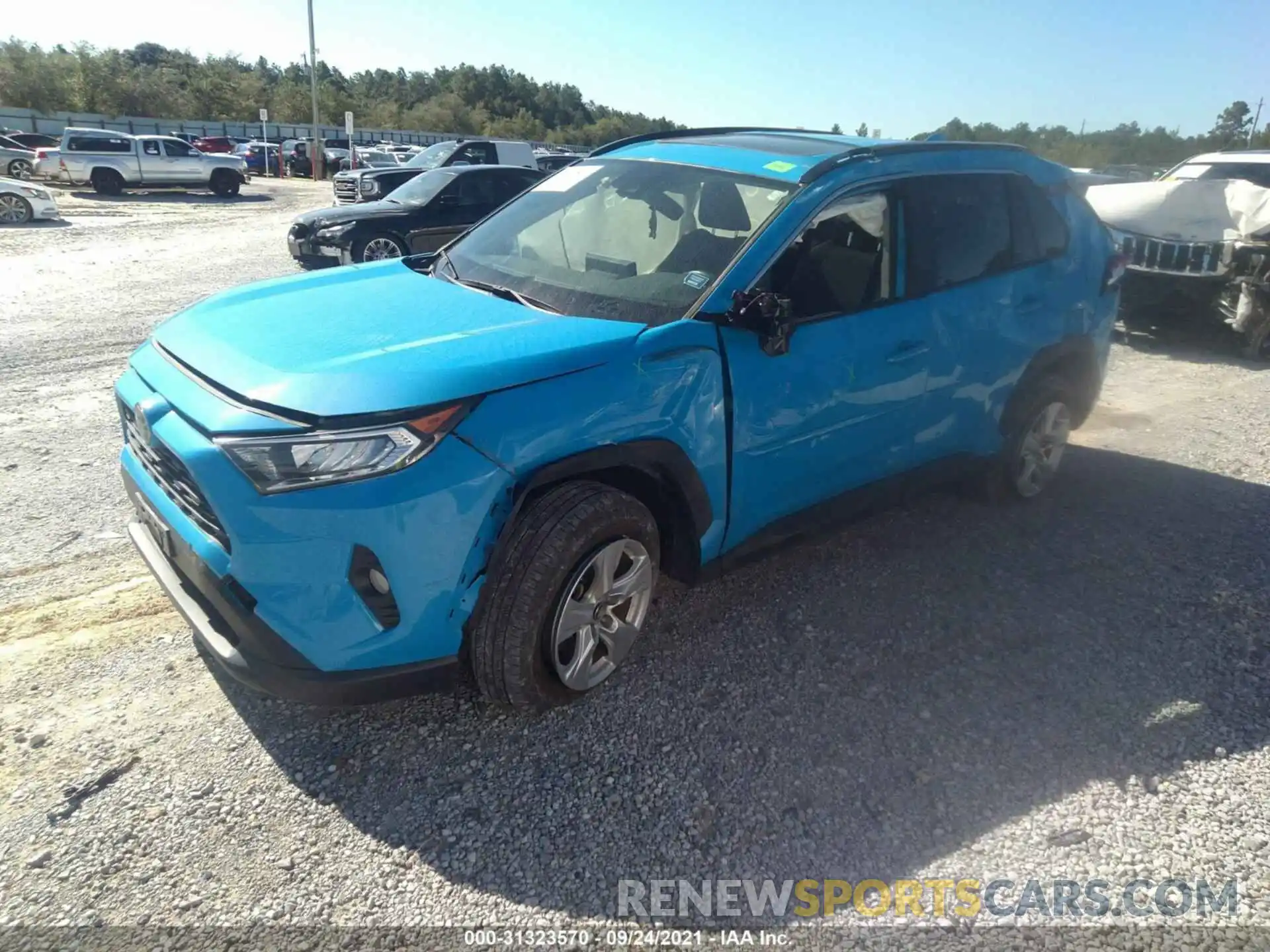 2 Фотография поврежденного автомобиля JTMP1RFV9KD508563 TOYOTA RAV4 2019