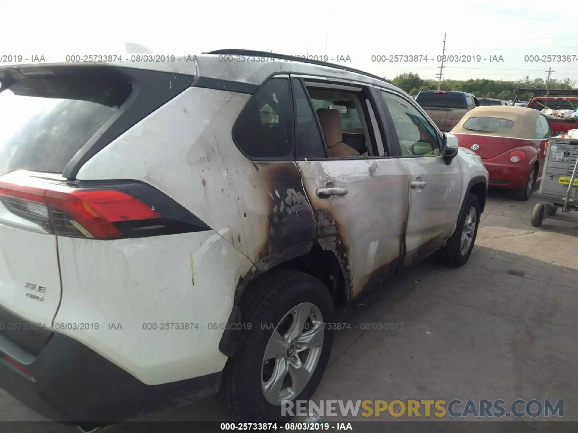 6 Photograph of a damaged car JTMP1RFV9KD517277 TOYOTA RAV4 2019