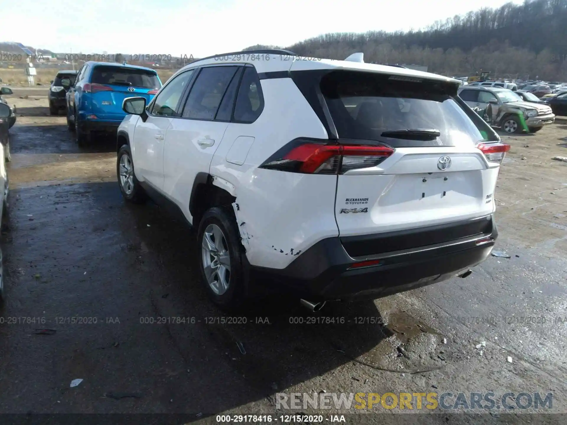 3 Фотография поврежденного автомобиля JTMP1RFV9KD521507 TOYOTA RAV4 2019