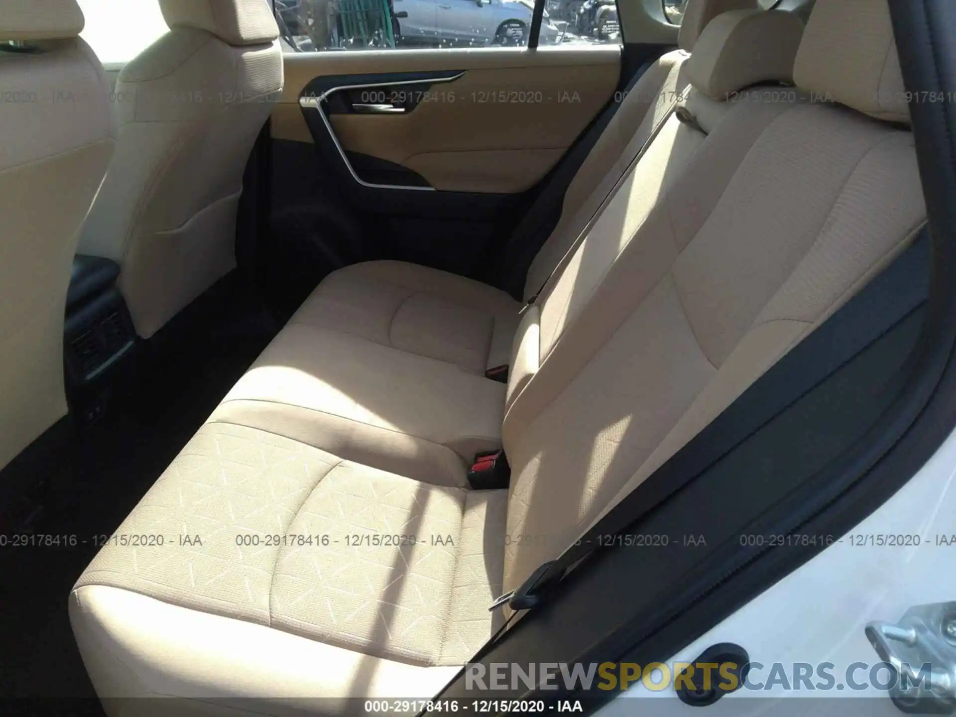 8 Фотография поврежденного автомобиля JTMP1RFV9KD521507 TOYOTA RAV4 2019