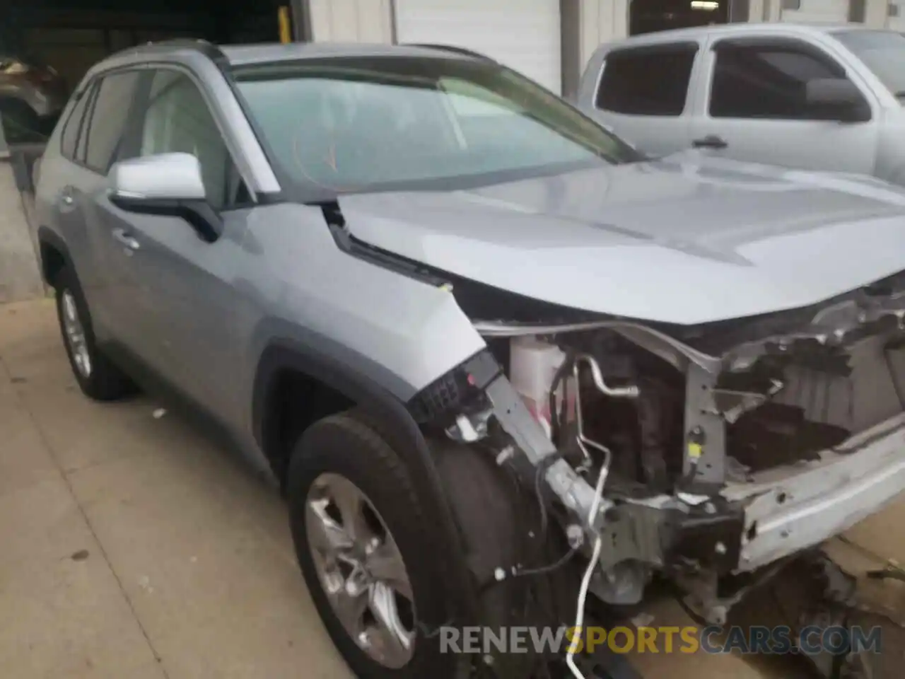 1 Photograph of a damaged car JTMP1RFV9KJ006167 TOYOTA RAV4 2019