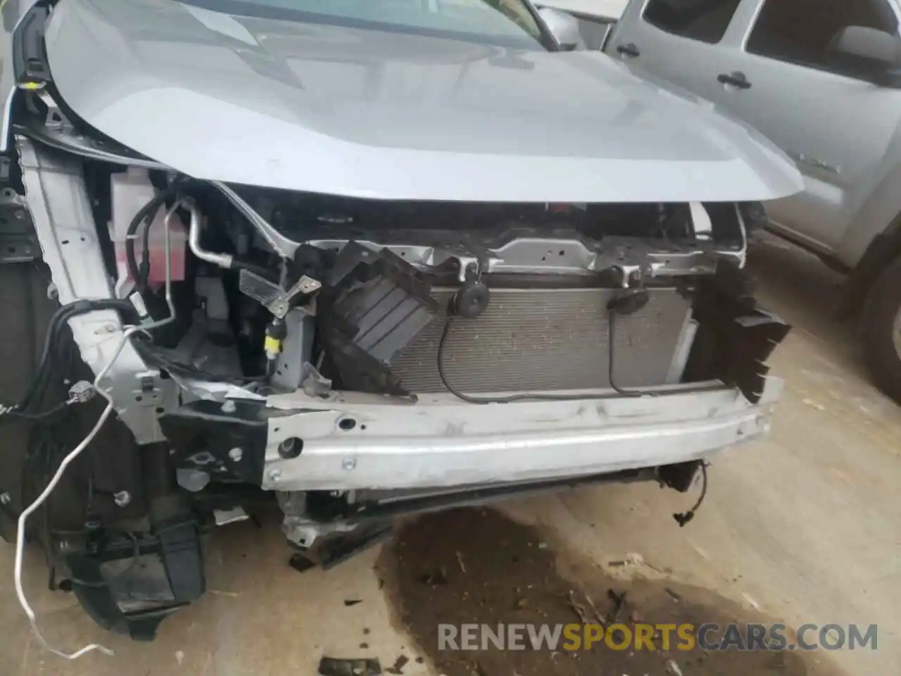 9 Photograph of a damaged car JTMP1RFV9KJ006167 TOYOTA RAV4 2019